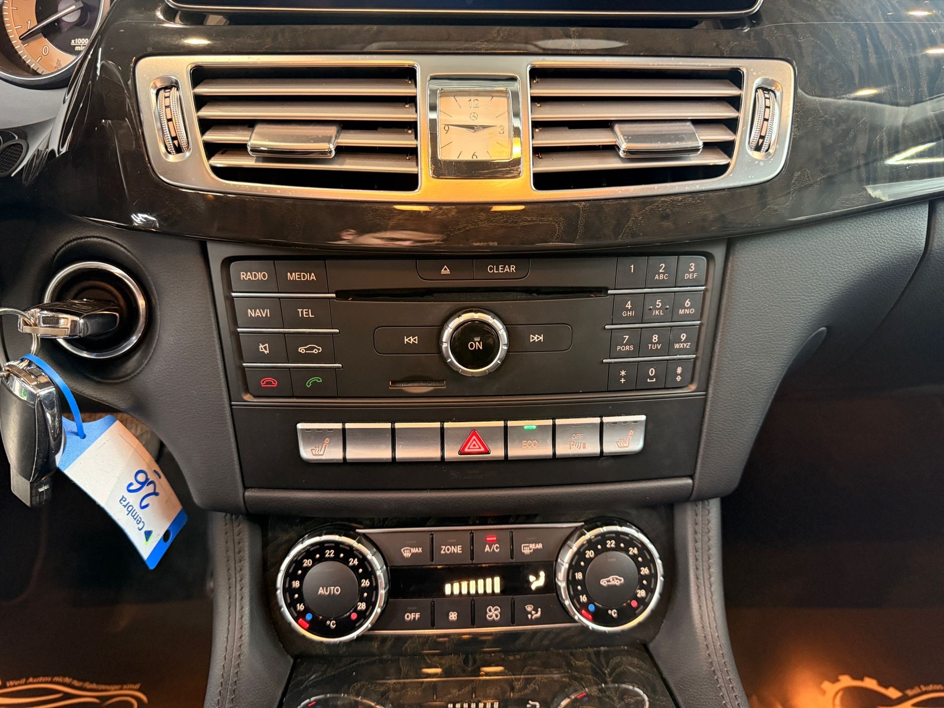 MERCEDES-BENZ CLS 400 7G-Tronic-image-17