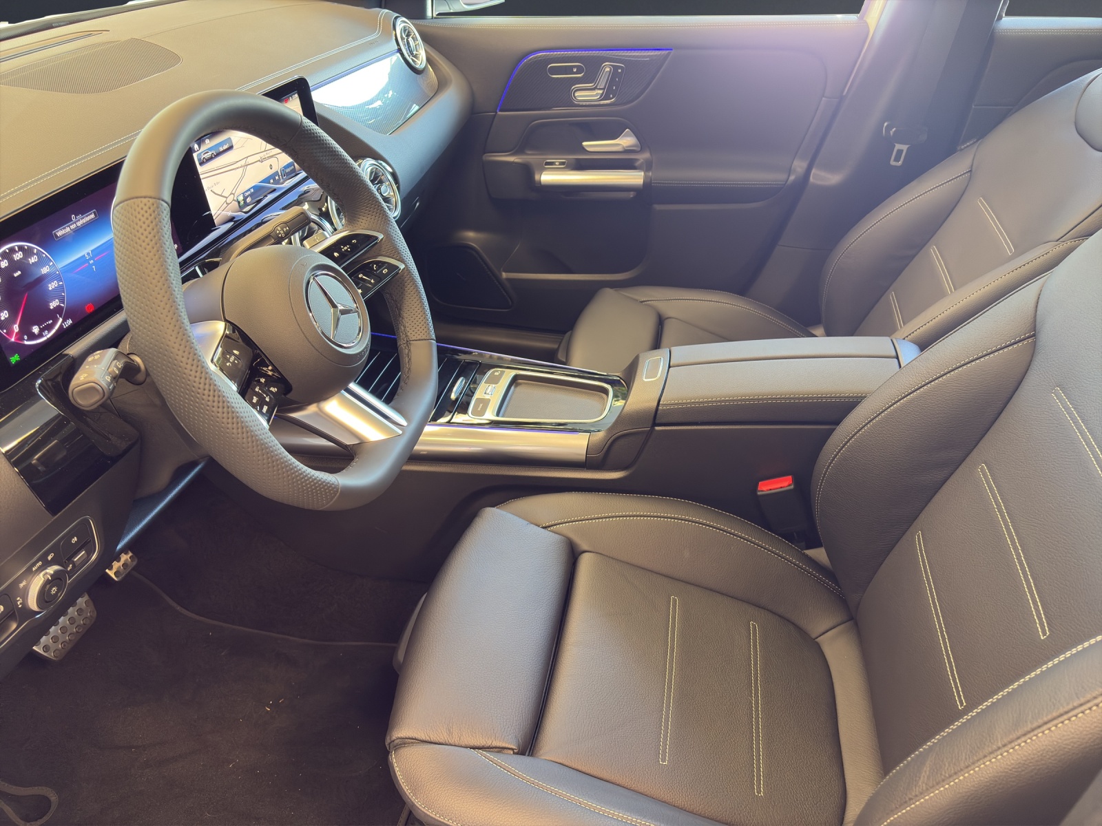 MERCEDES-BENZ GLA 250e Hybrid Technology EQ Star-image-8