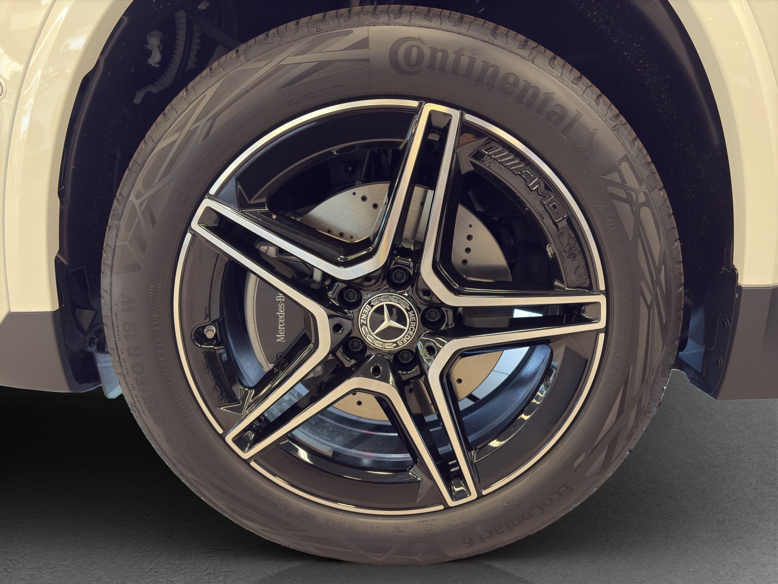 MERCEDES-BENZ GLA 250e Hybrid Technology EQ Star-image-14