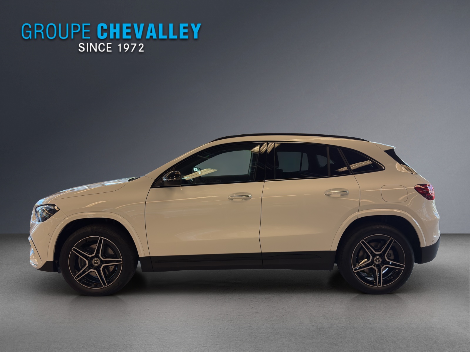 MERCEDES-BENZ GLA 250e Hybrid Technology EQ Star-showroom-element-1