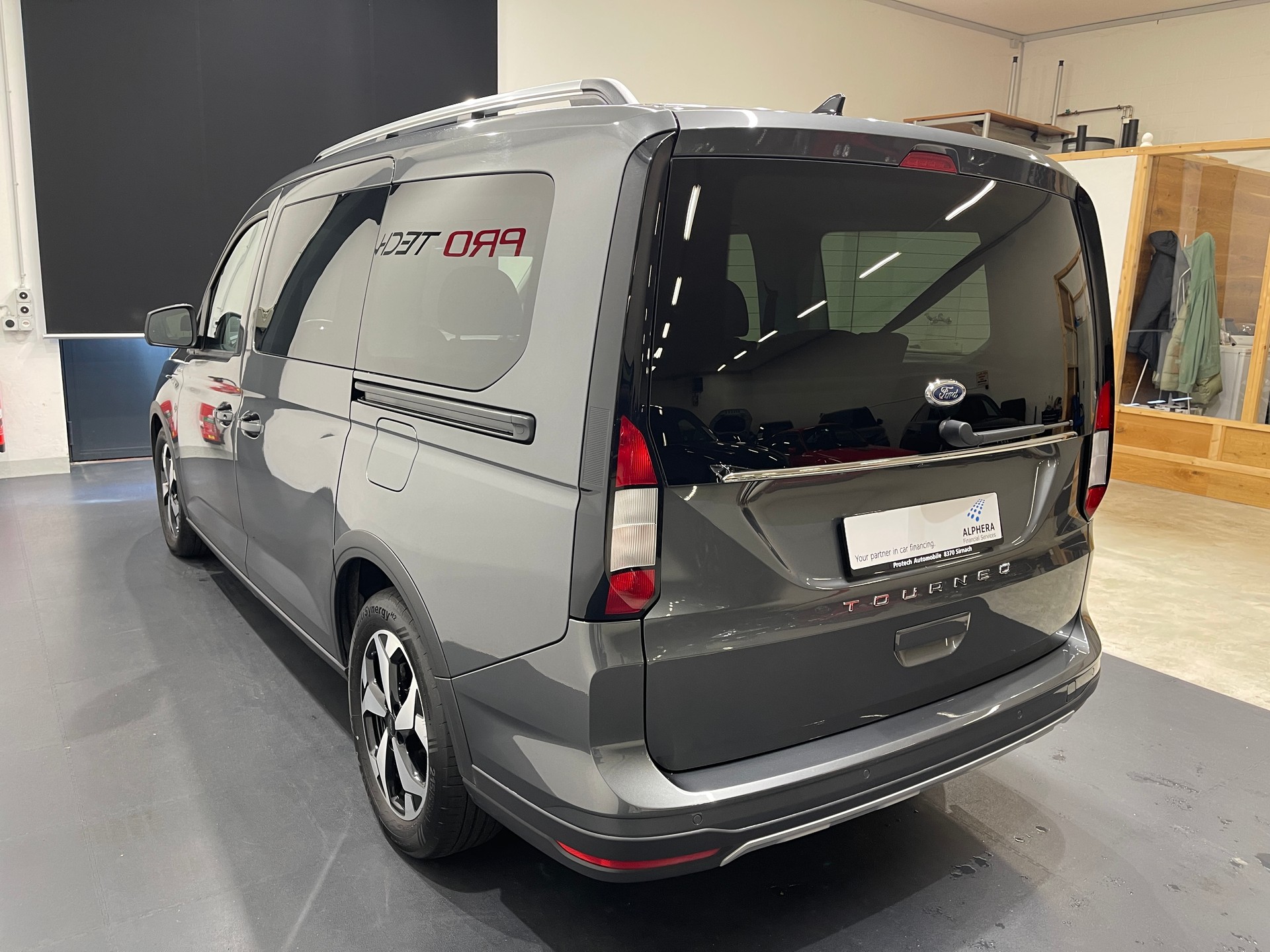 FORD Tourneo Connect 2.0 EcoBlue Active Automat *7PLATZ*-showroom-element-3