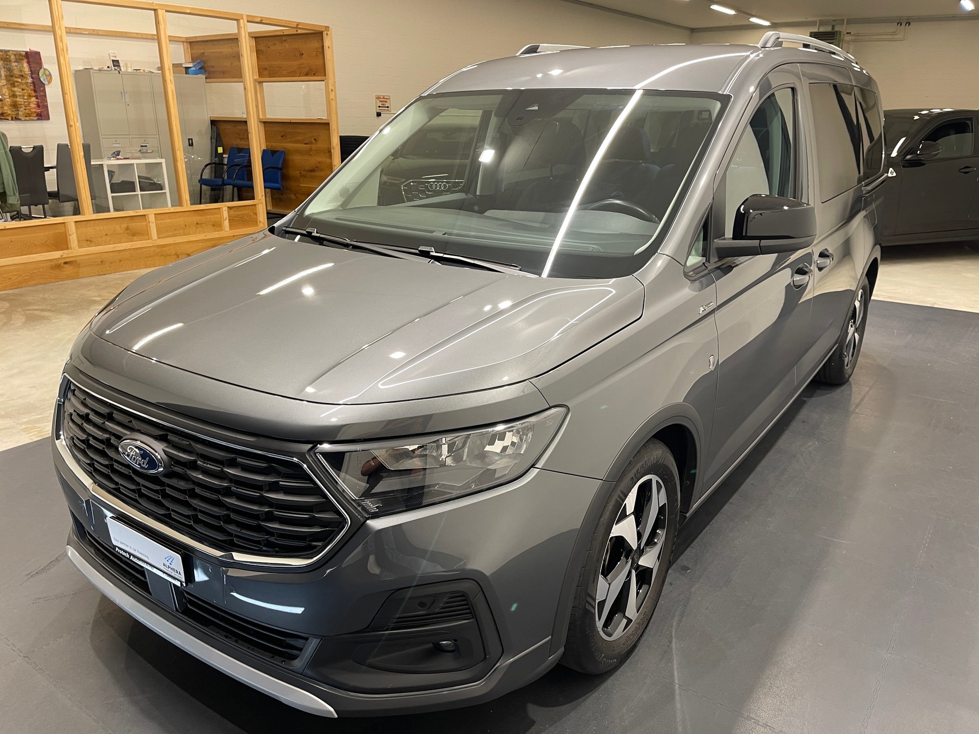 FORD Tourneo Connect 2.0 EcoBlue Active Automat *7PLATZ*-showroom-element-2