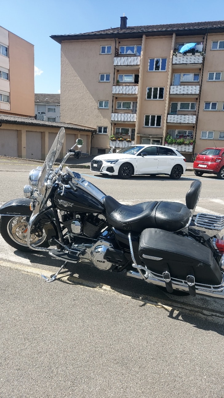 HARLEY-DAVIDSON FLHRC Road King Classic 103 ABS-image-4