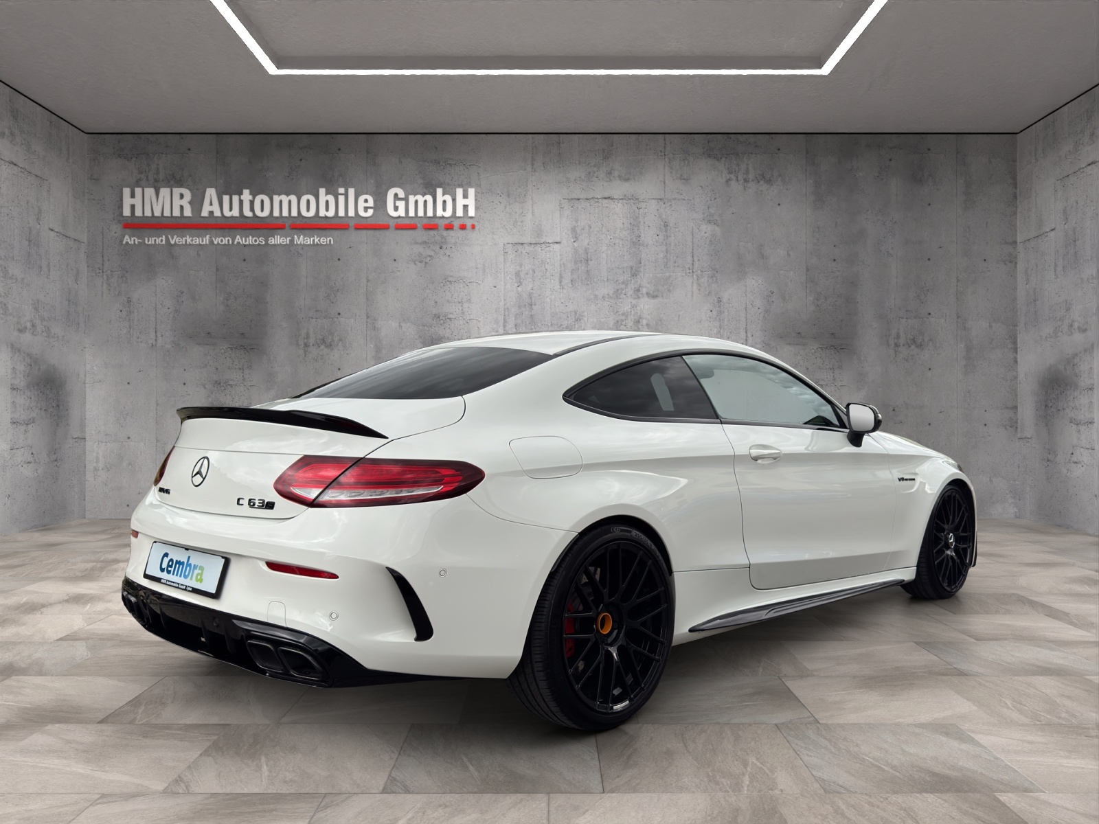 MERCEDES-BENZ C63 S AMG 9G-tronic-showroom-element-3