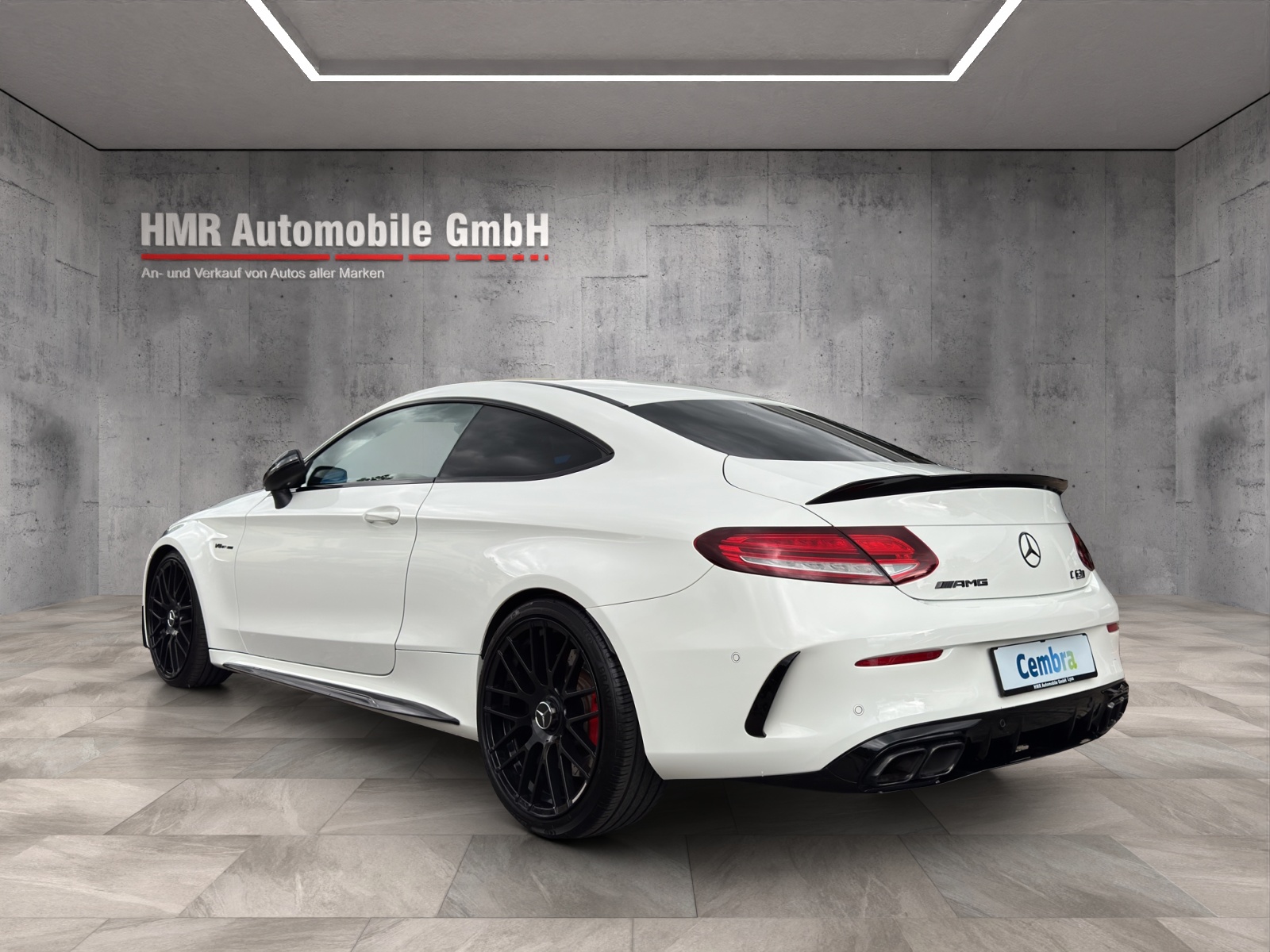 MERCEDES-BENZ C63 S AMG 9G-tronic-showroom-element-1