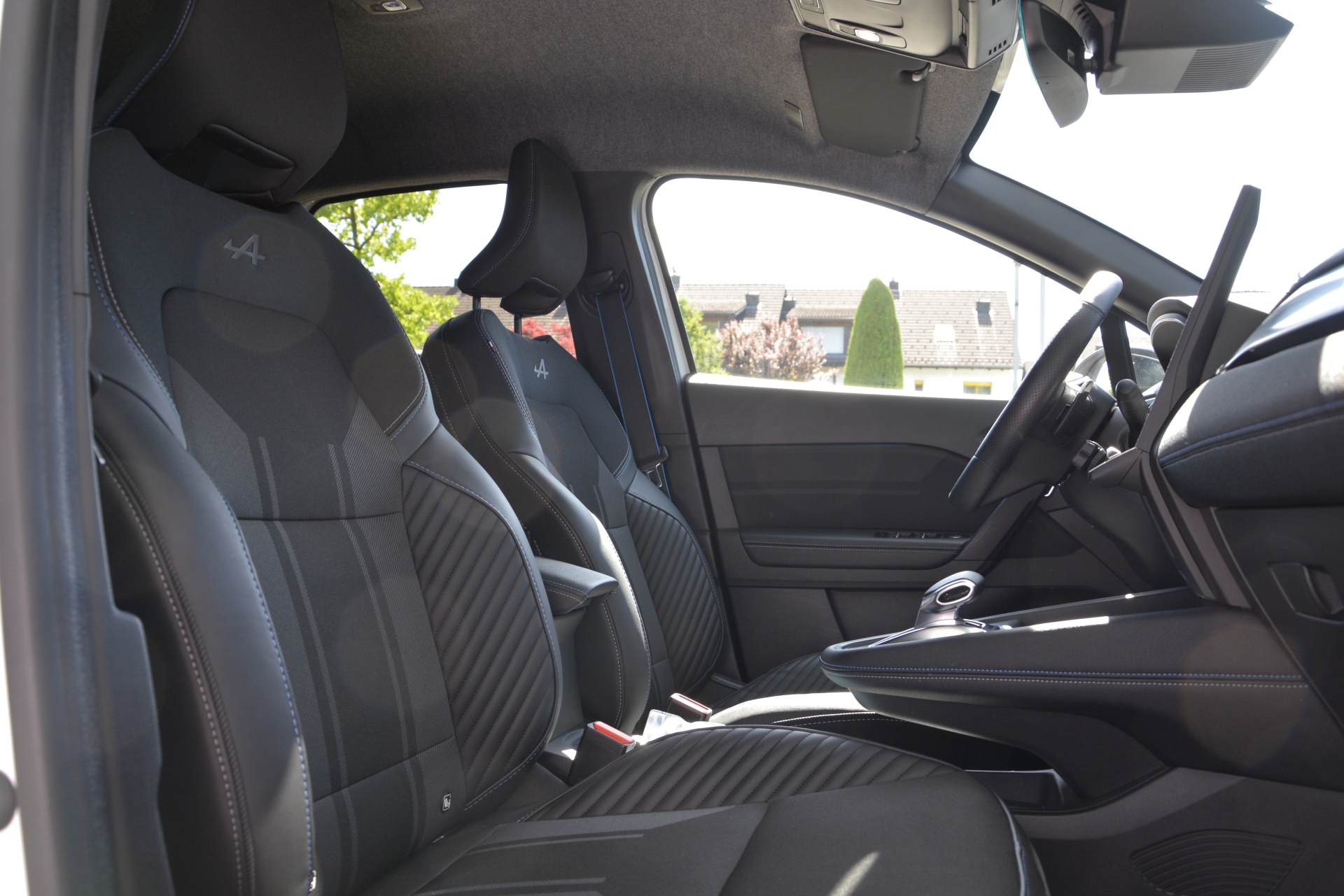 RENAULT Captur 1.3 TCe 160 esprit Alpine EDC-image-9