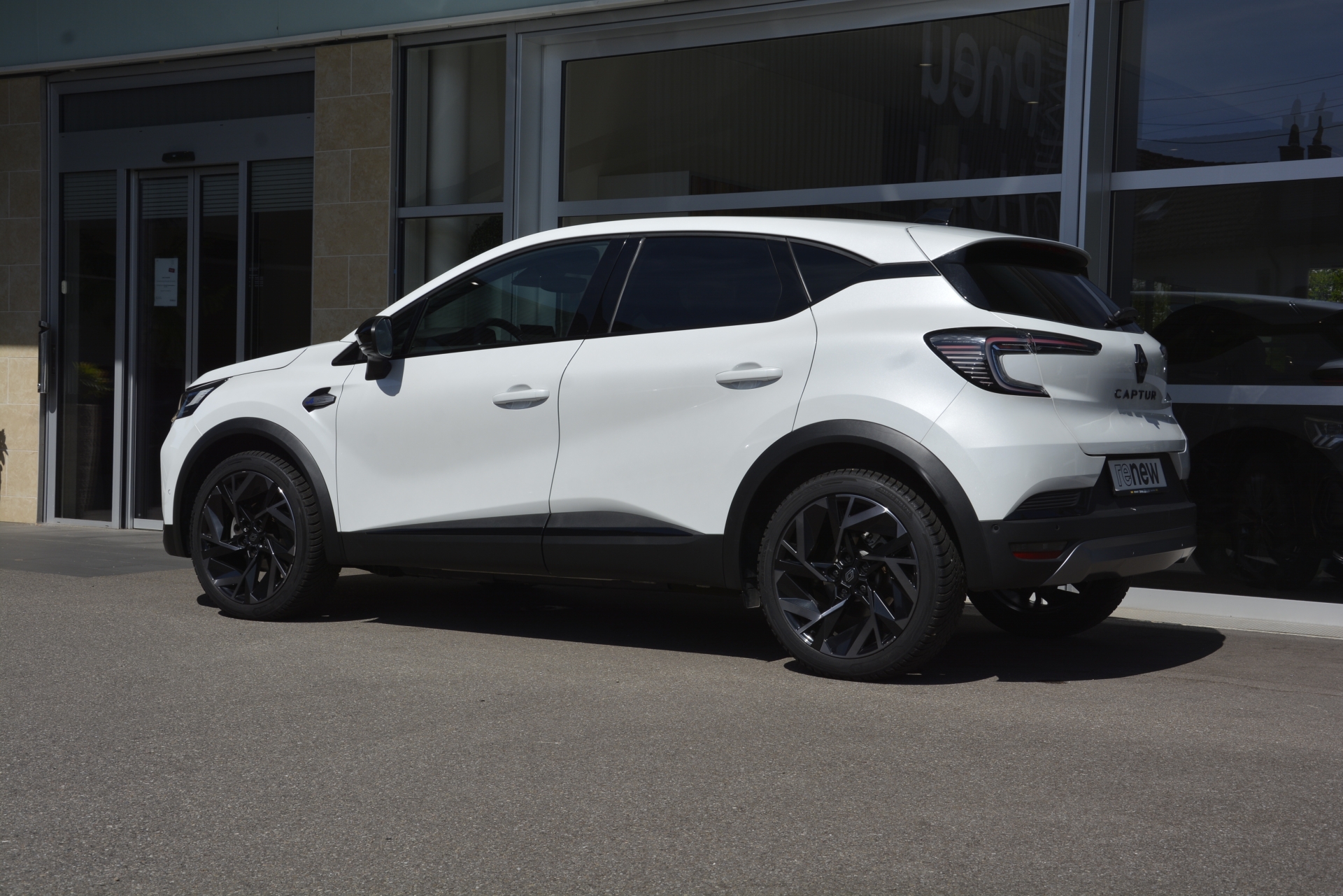 RENAULT Captur 1.3 TCe 160 esprit Alpine EDC-image-3