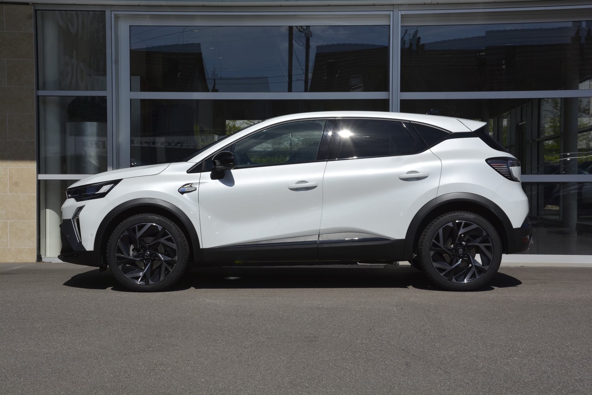 RENAULT Captur 1.3 TCe 160 esprit Alpine EDC-image-2
