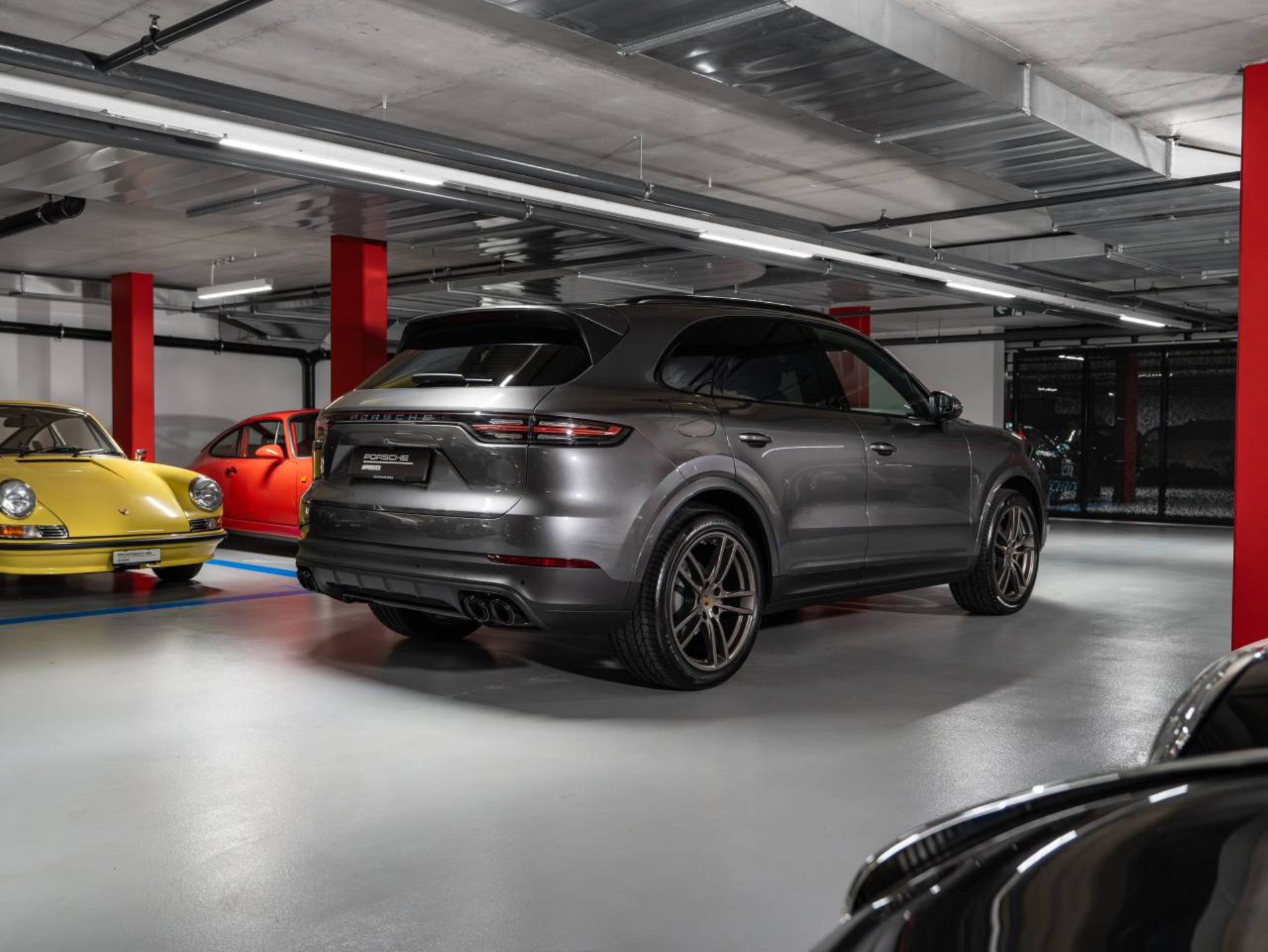 PORSCHE Cayenne (MY22)-image-7