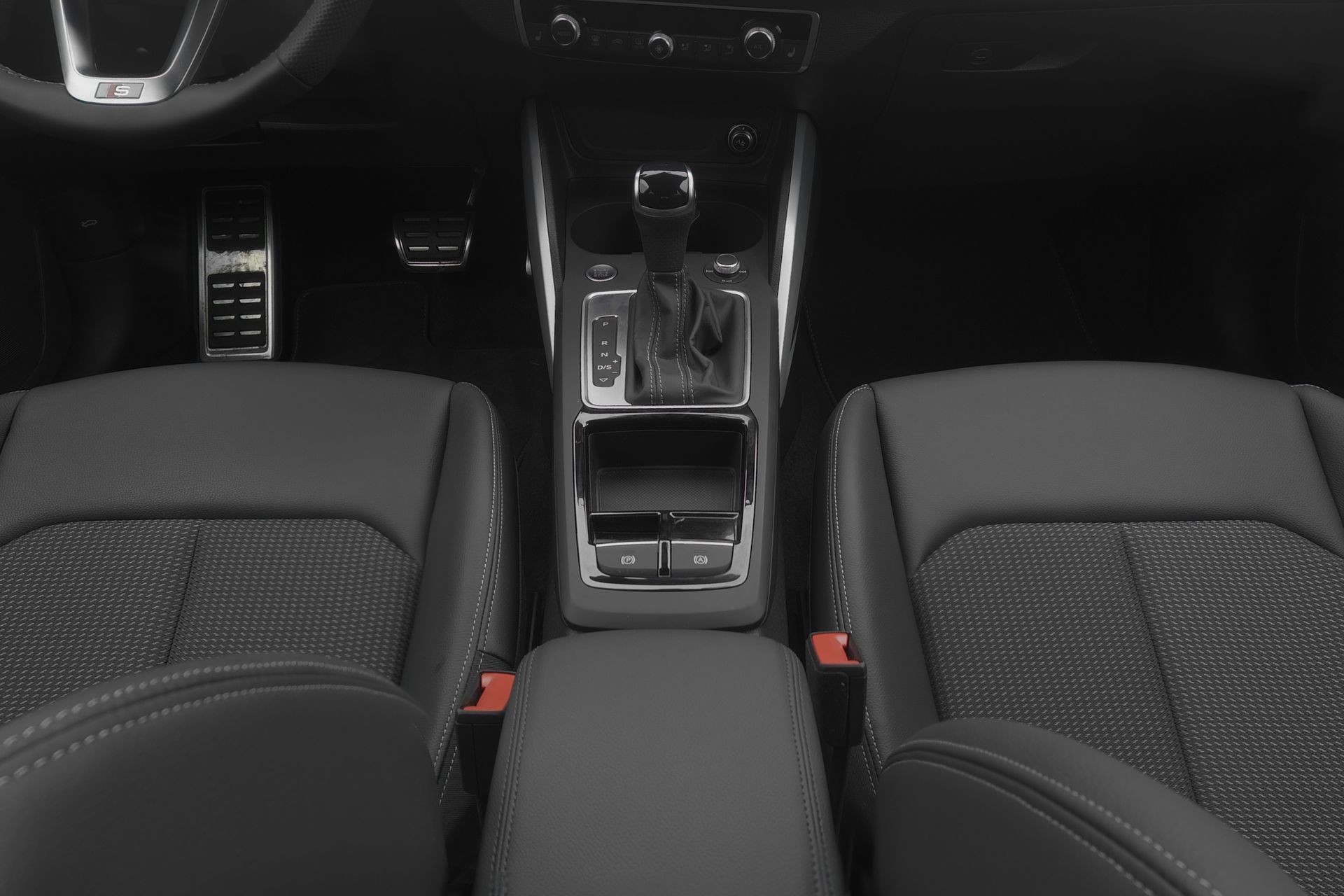 AUDI Q2 40 TFSI advanced Attraction quattro S-tronic-image-6