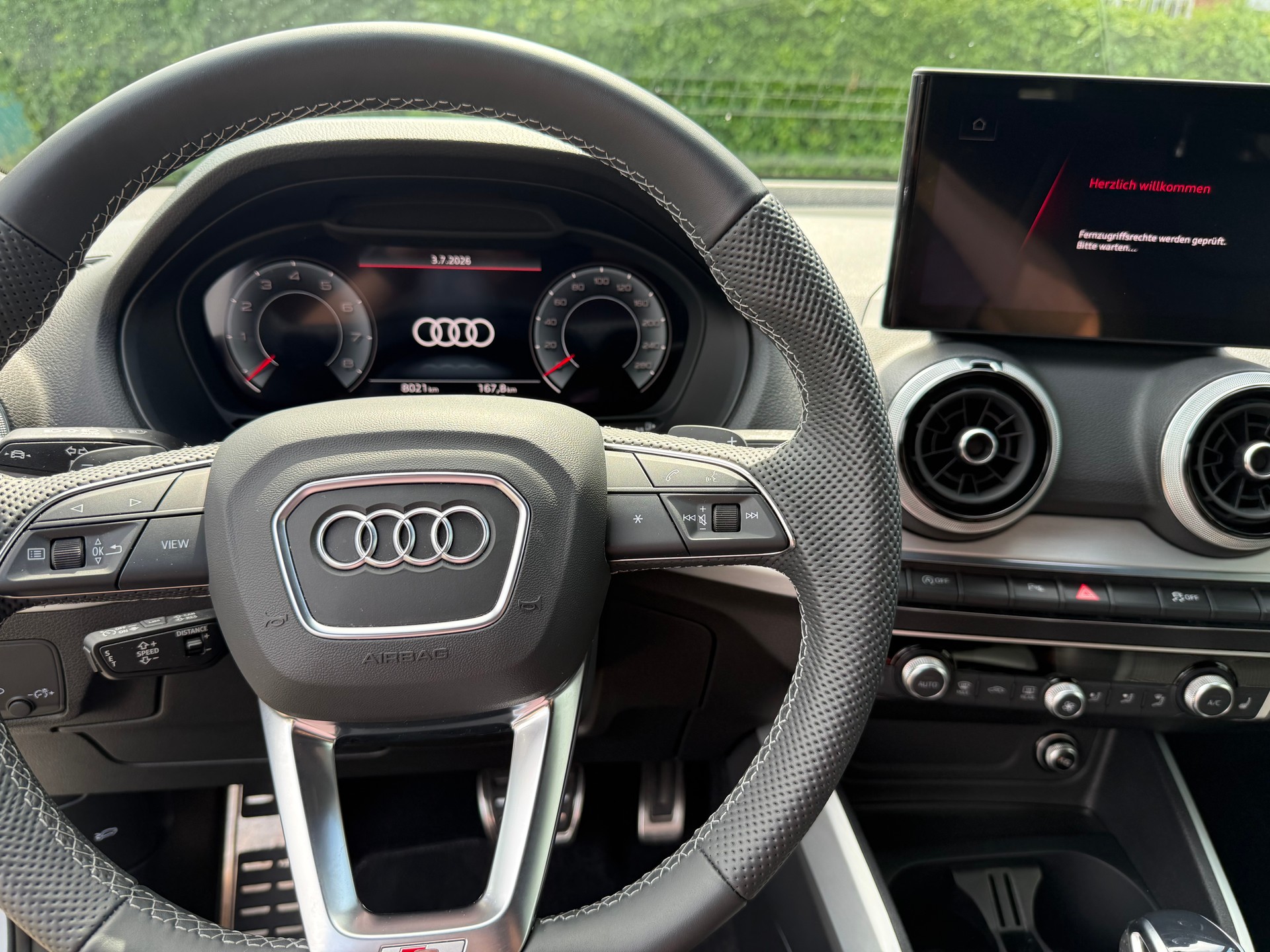 AUDI Q2 40 TFSI advanced Attraction quattro S-tronic-image-3