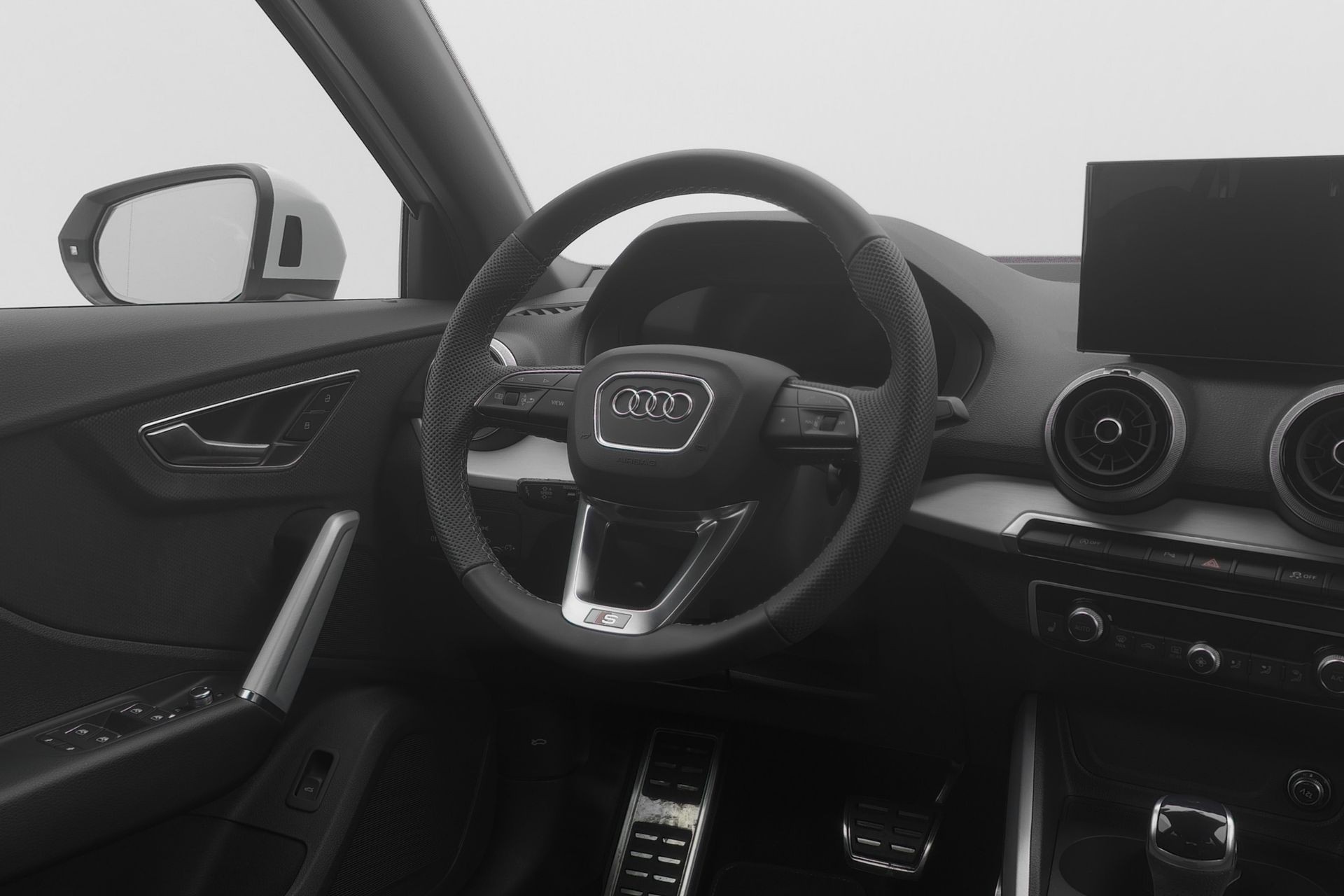 AUDI Q2 40 TFSI advanced Attraction quattro S-tronic-image-4