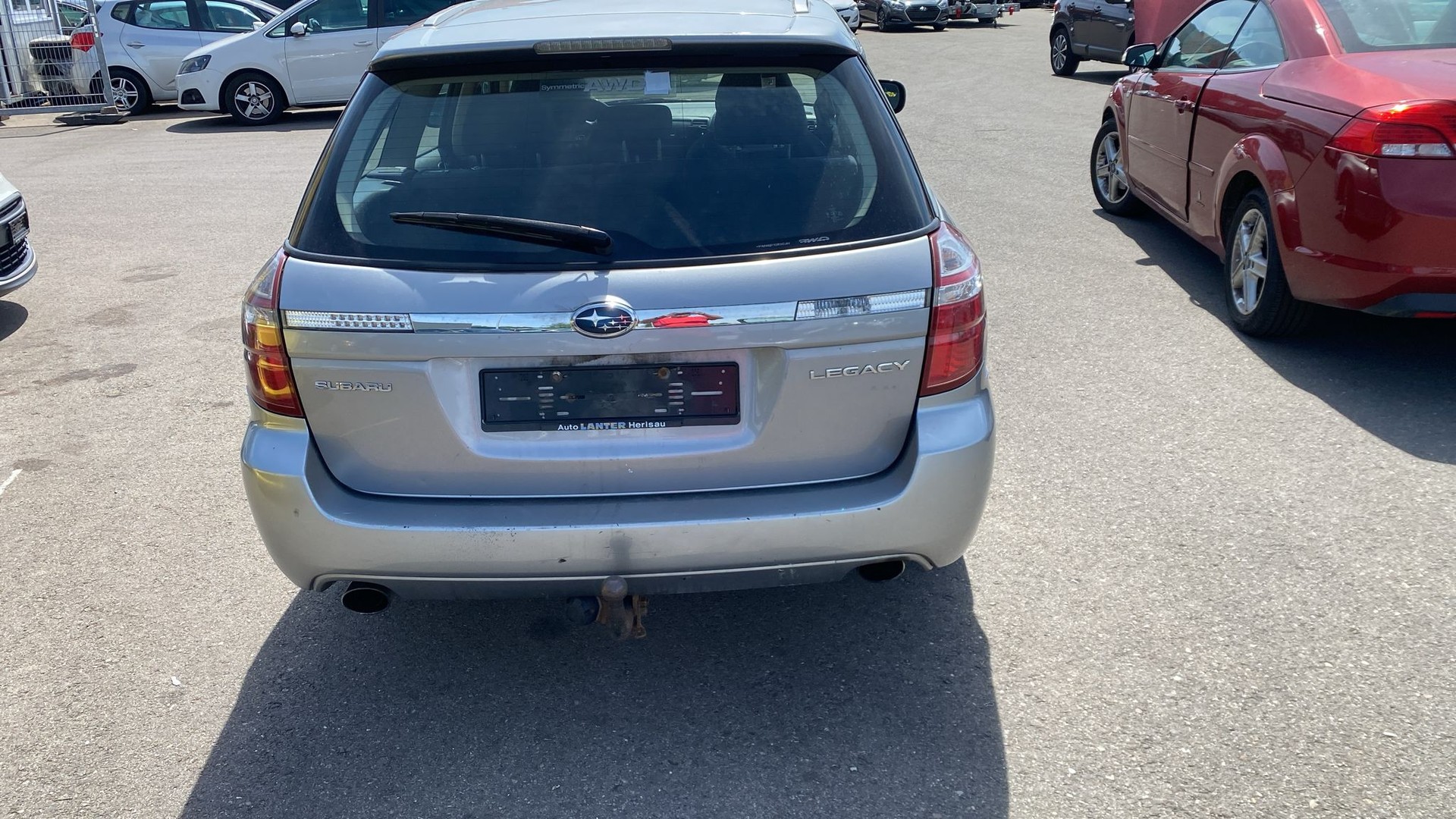 SUBARU Legacy 2.0R AWD Swiss-image-5