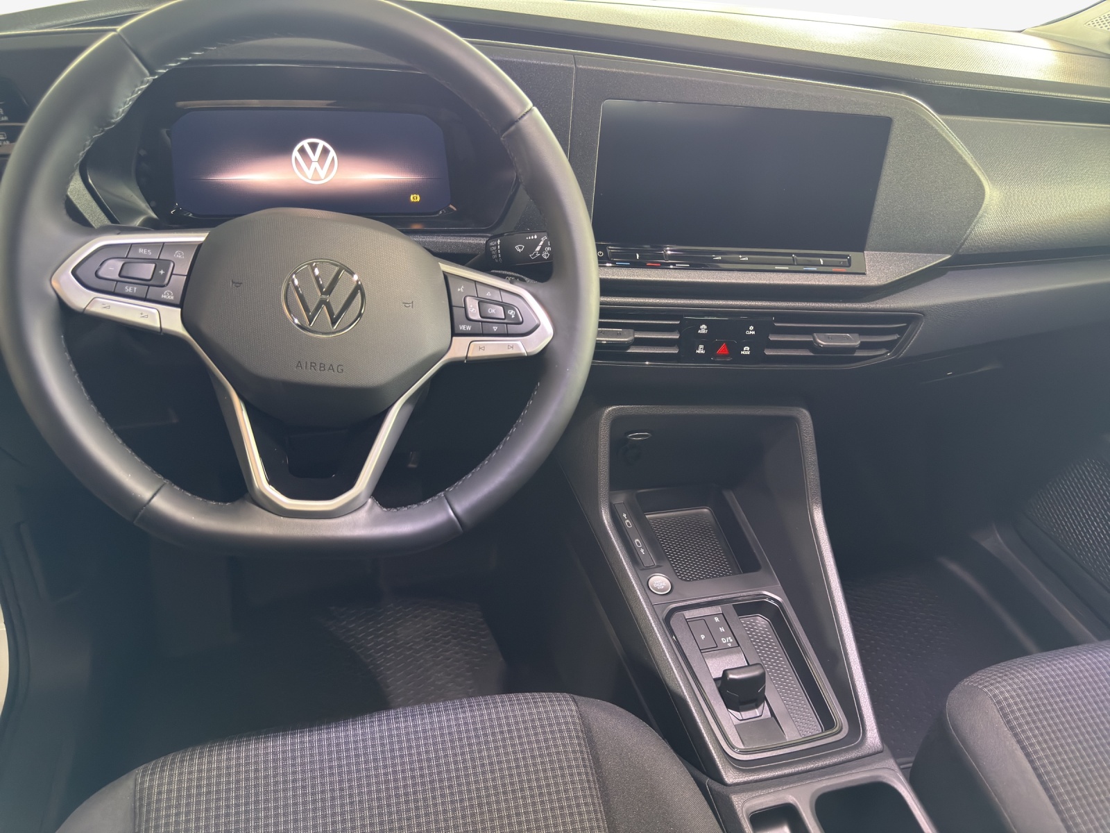 VW Caddy Cargo 1.5 TSI Plug in Hybrid DSG-showroom-element-1