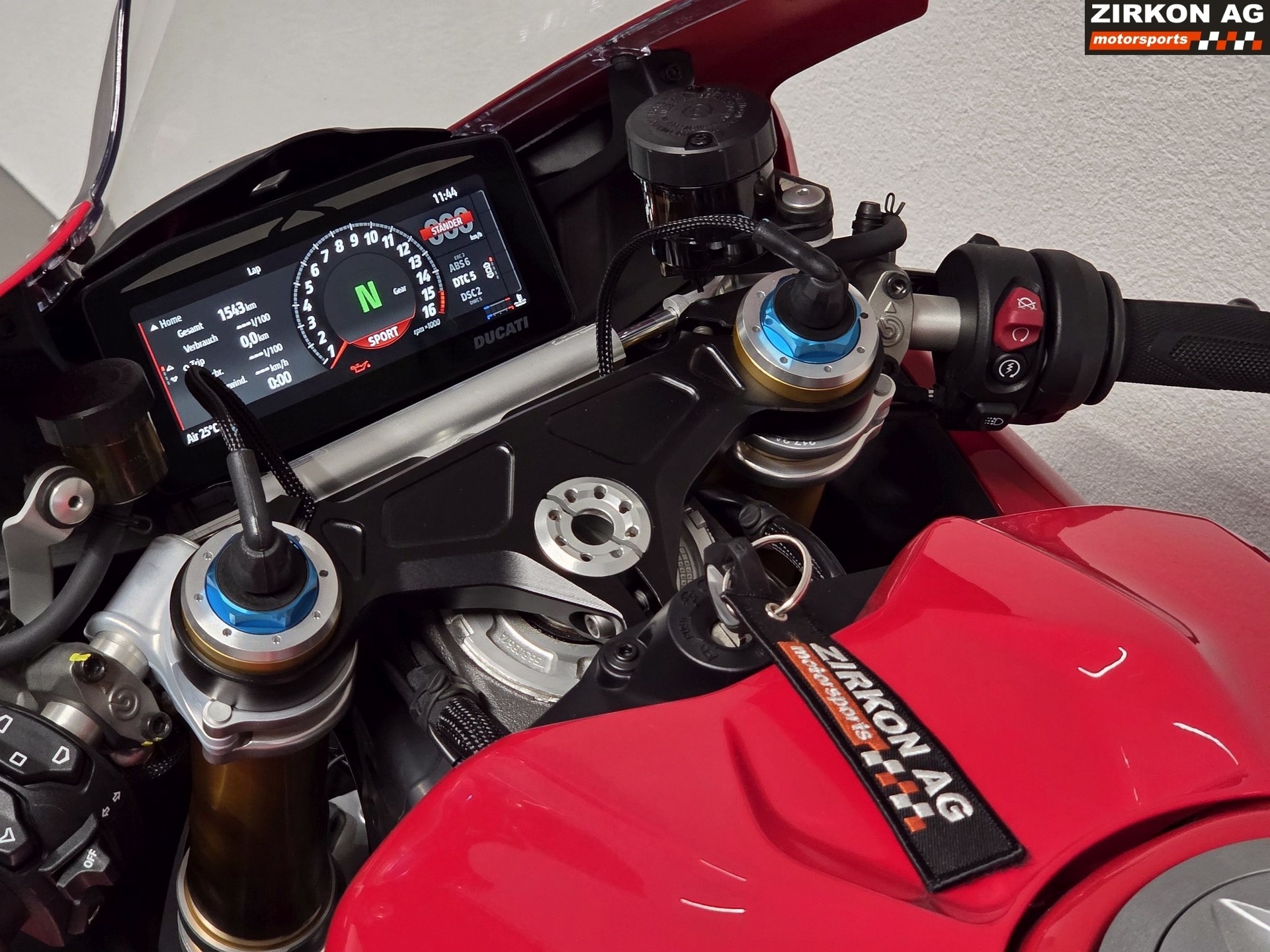 DUCATI Panigale V4 S-image-14