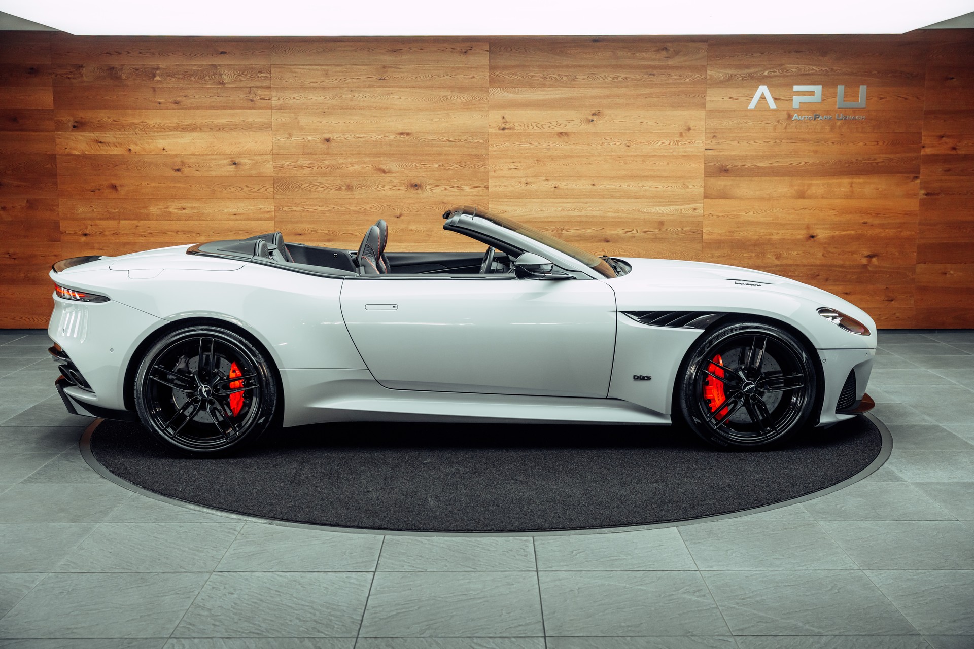 ASTON MARTIN DBS Superleggera Volante-image-11