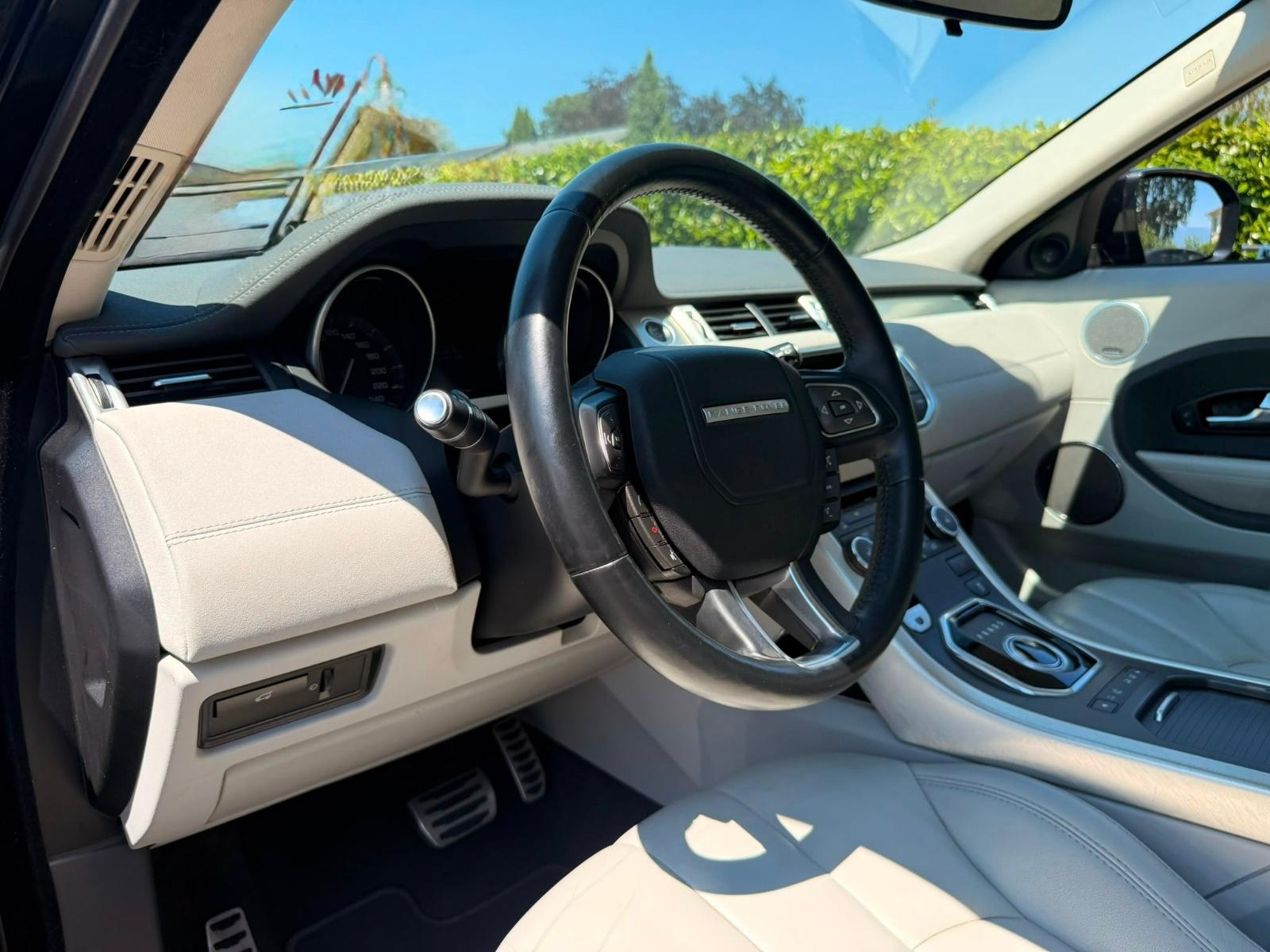 LAND ROVER Range Rover Evoque 2.2 TD4 Dynamic AT6-showroom-element-3