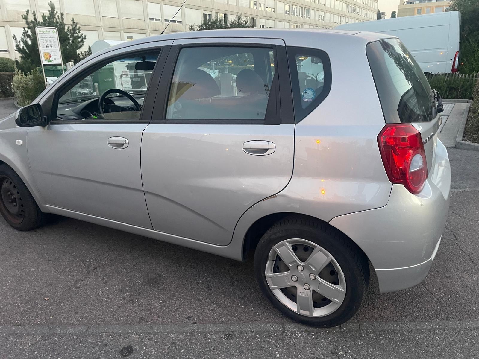 CHEVROLET AVEO-showroom-element-2
