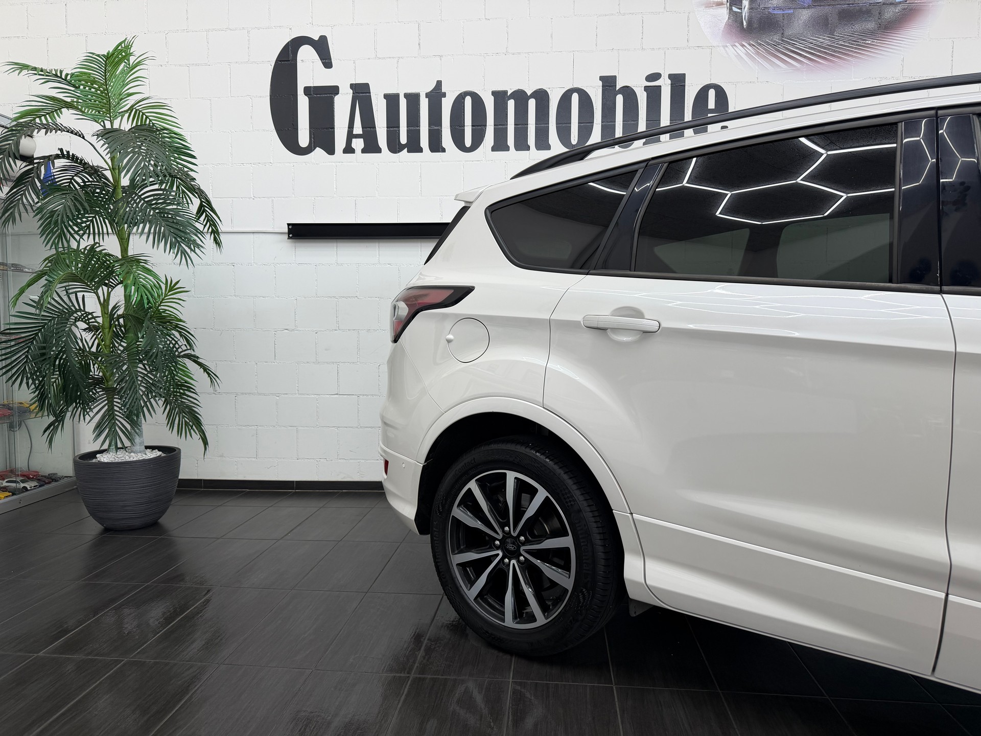 FORD Kuga 2.0 TDCi ST Line High 4WD PowerShift ⭐️-showroom-element-2