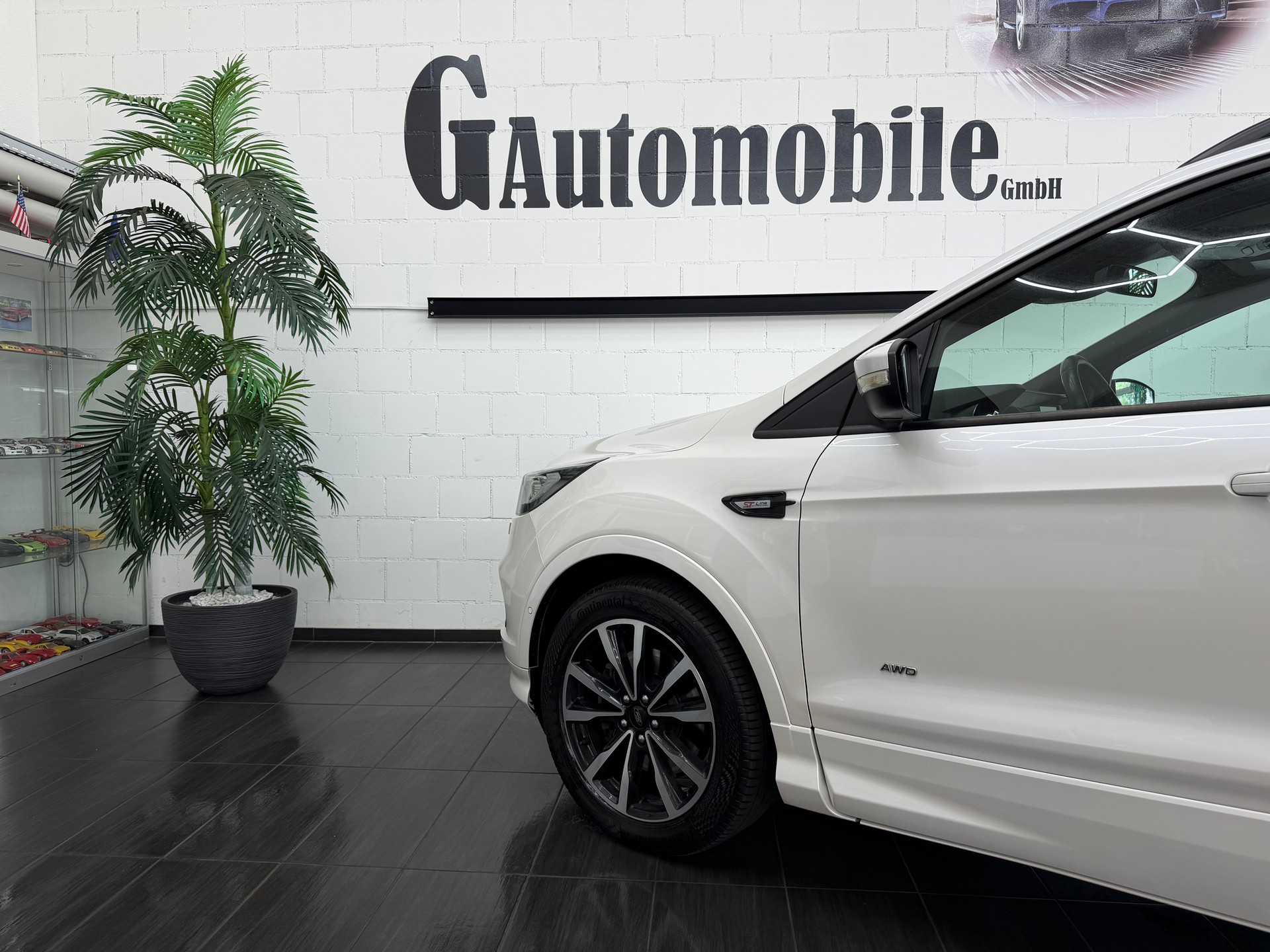 FORD Kuga 2.0 TDCi ST Line High 4WD PowerShift ⭐️-showroom-element-3
