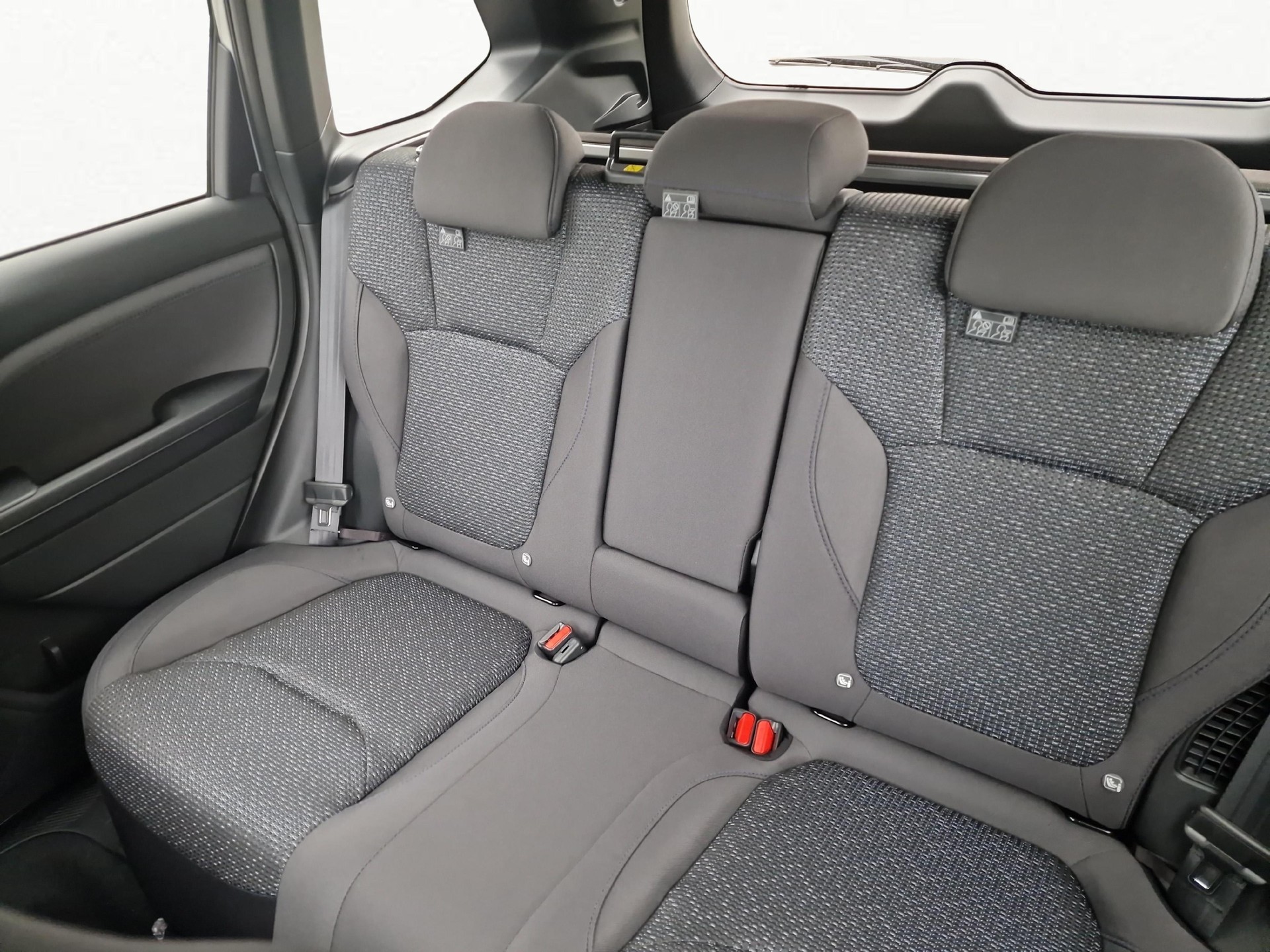 SUBARU Forester Station 2.0i e-Boxer Swiss Plus-image-9