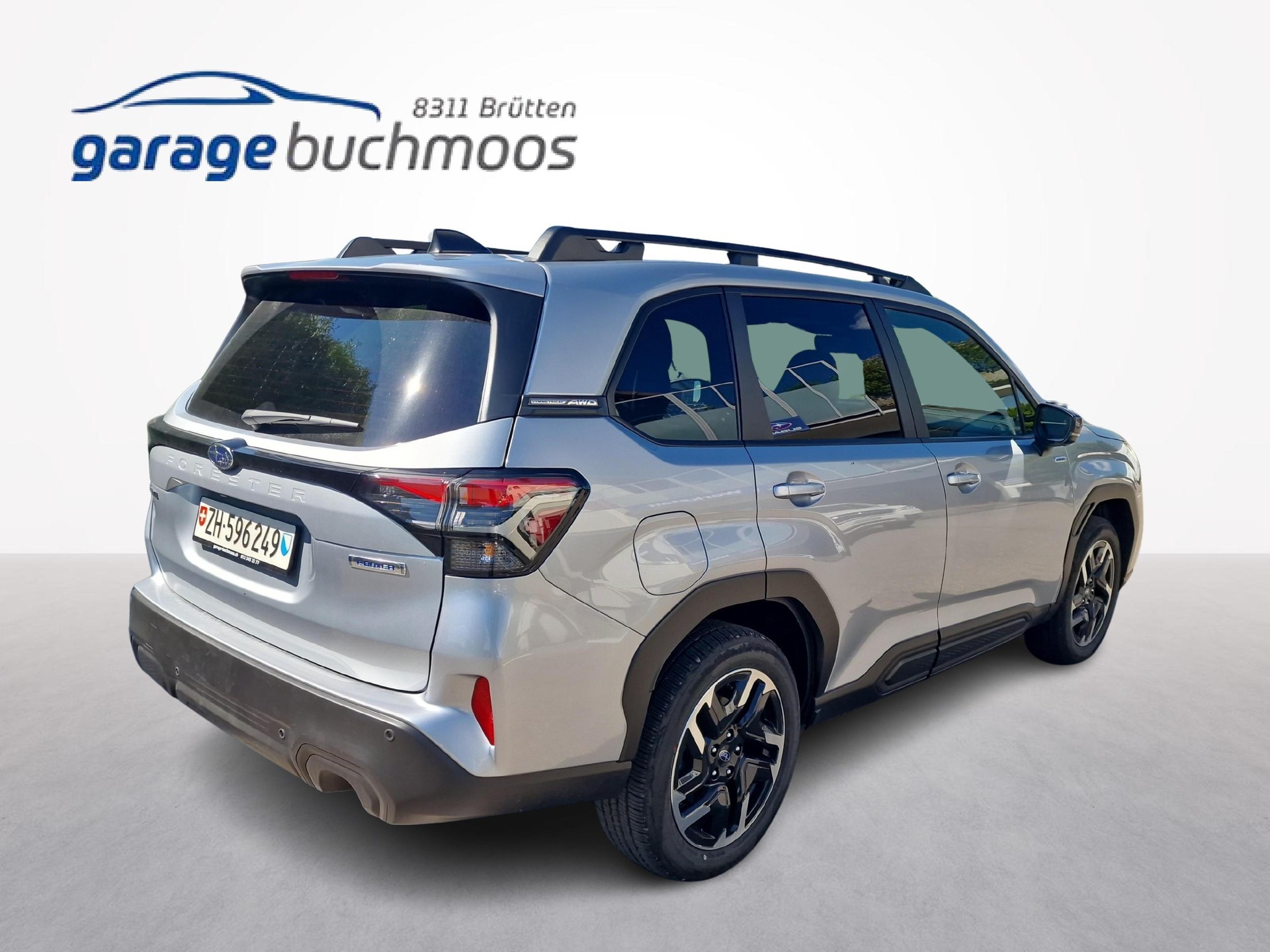 SUBARU Forester Station 2.0i e-Boxer Swiss Plus-image-4