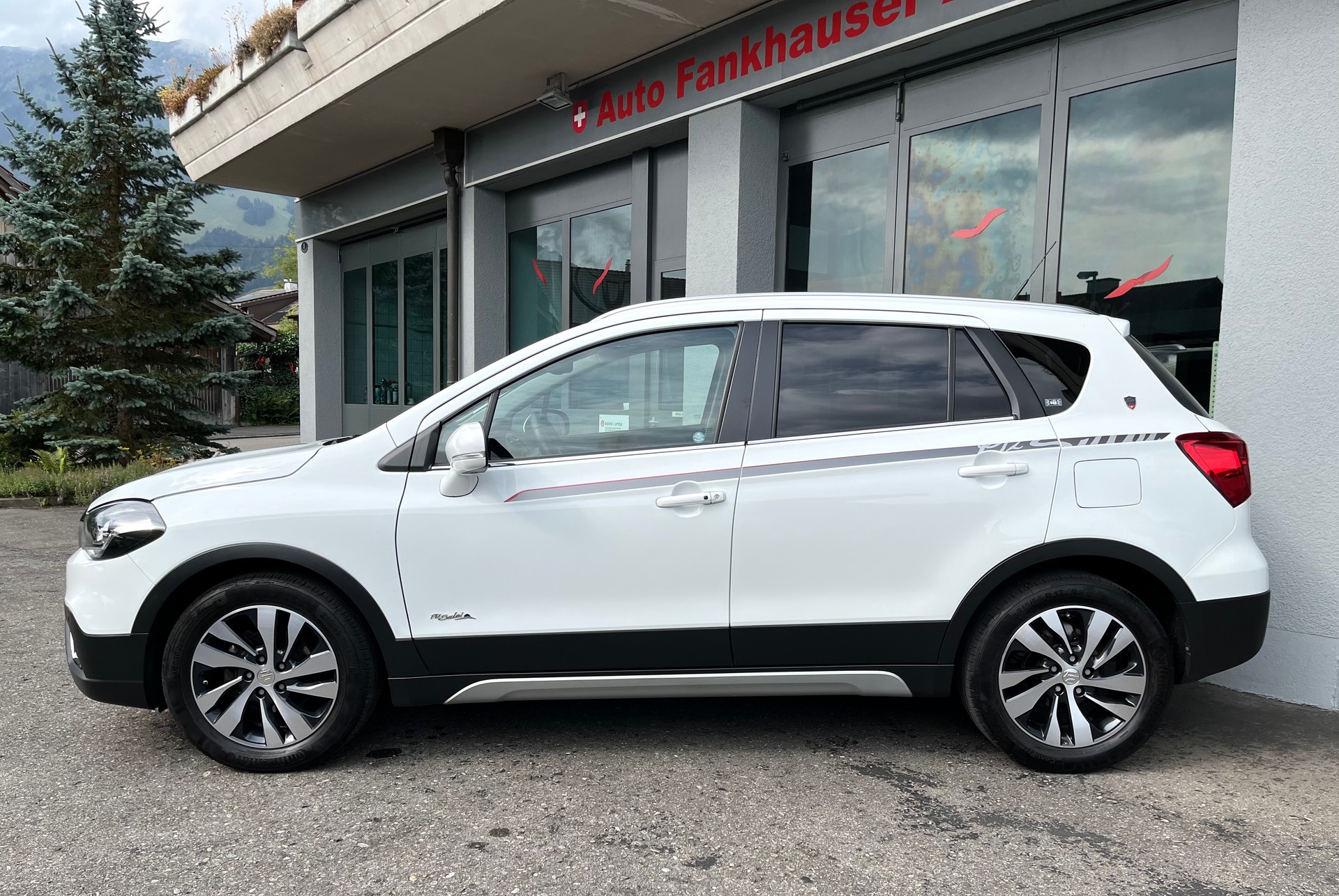 SUZUKI SX4 S-Cross 1.4 16V Piz Sulai Top 4WD Automatic-image-3