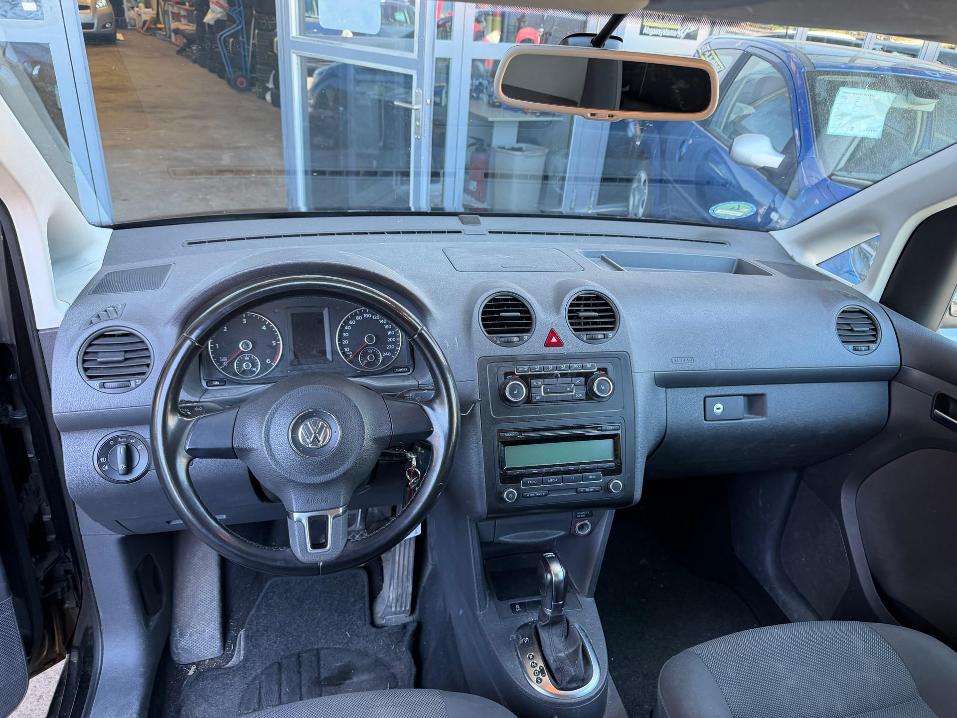 VW Caddy Maxi 1.6 TDI CR Trendline DSG-image-7