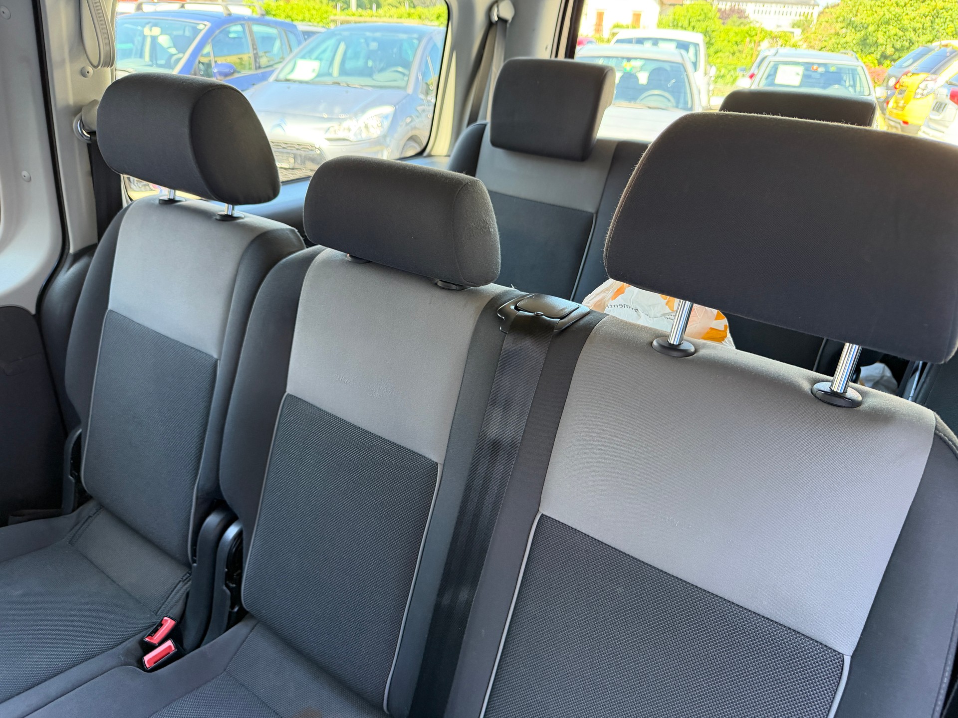 VW Caddy Maxi 1.6 TDI CR Trendline DSG-image-8