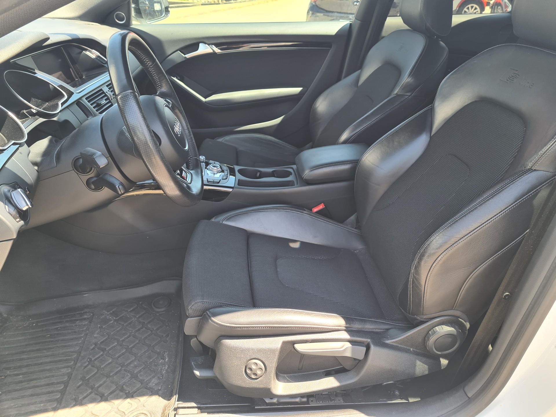 AUDI A5 Coupé 2.0 TDI multitronic-image-8