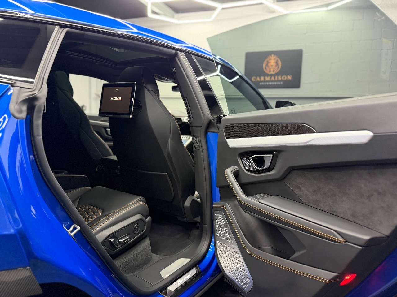 LAMBORGHINI Urus E-Gear | Akrapovic | Full Carbon | Panorama Dach | Lambo Garantie-image-21
