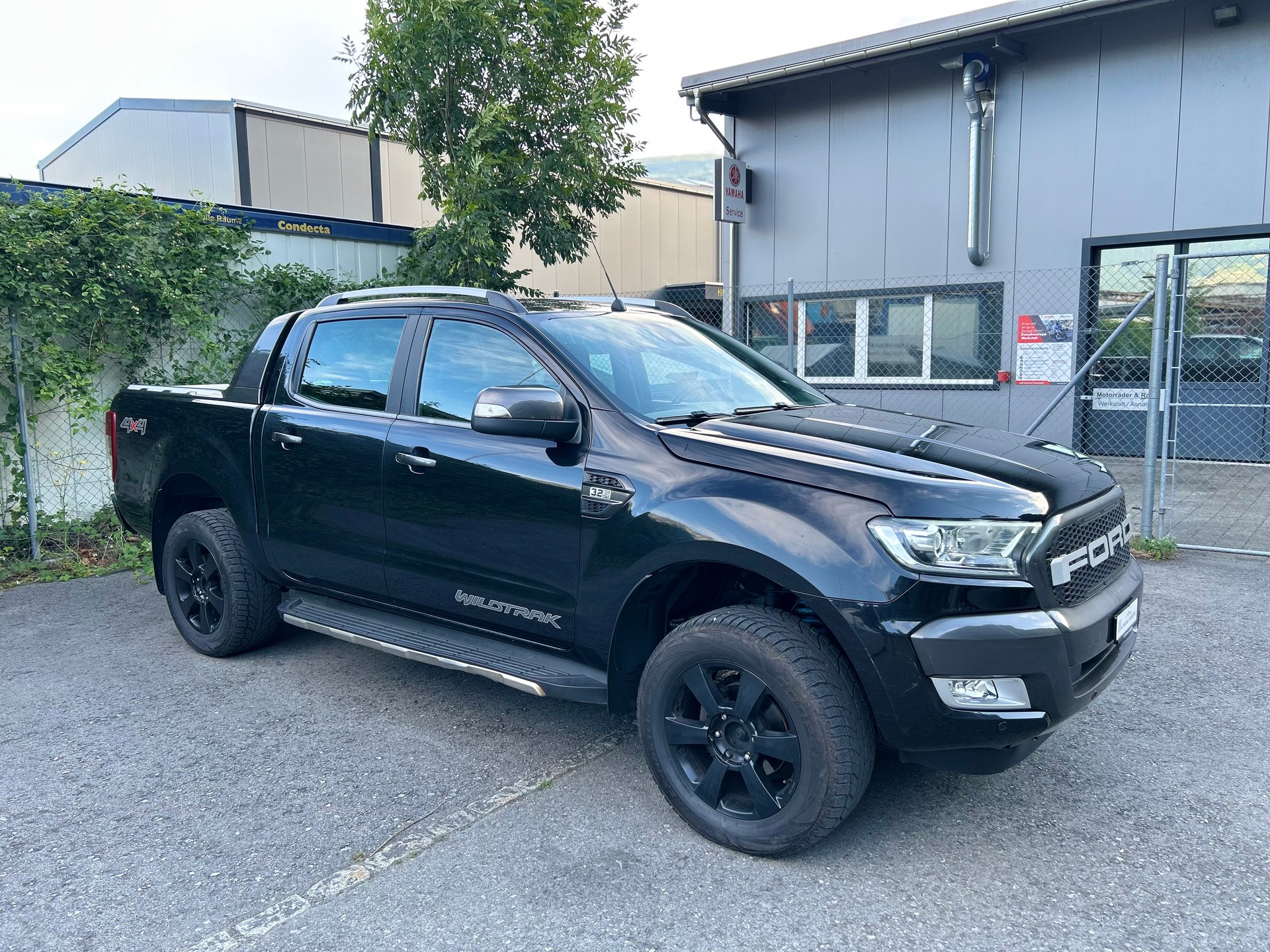 FORD Ranger Wildtrak 3.2 TDCi 4x4 A-image-1