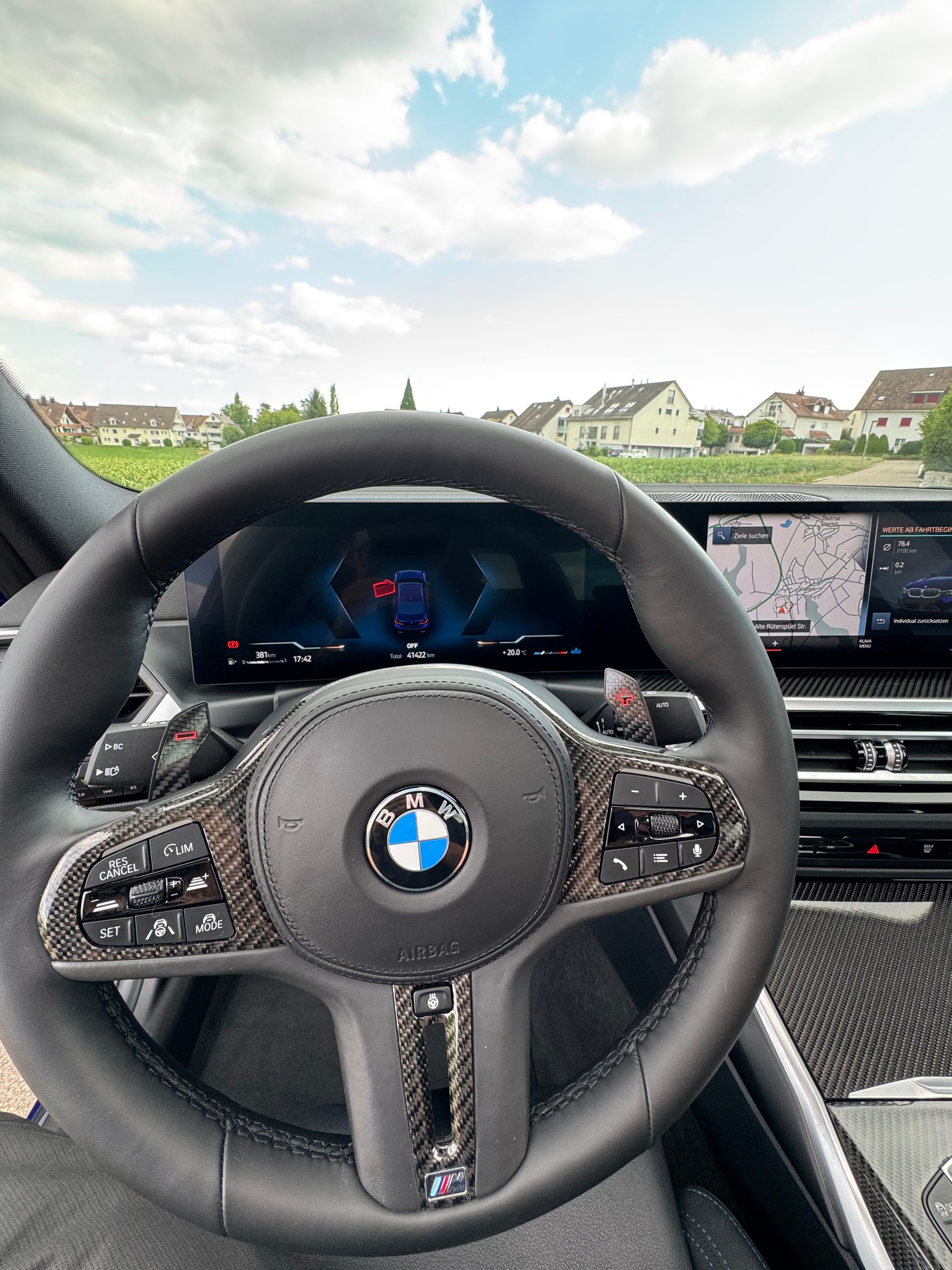 BMW M340i xDrive - San Marino Blau-image-11