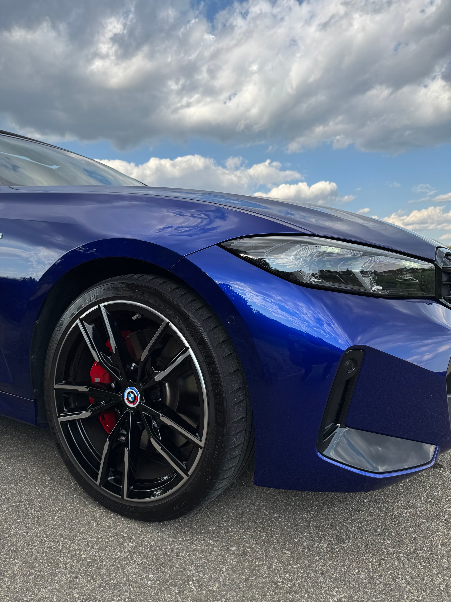 BMW M340i xDrive - San Marino Blau-image-2