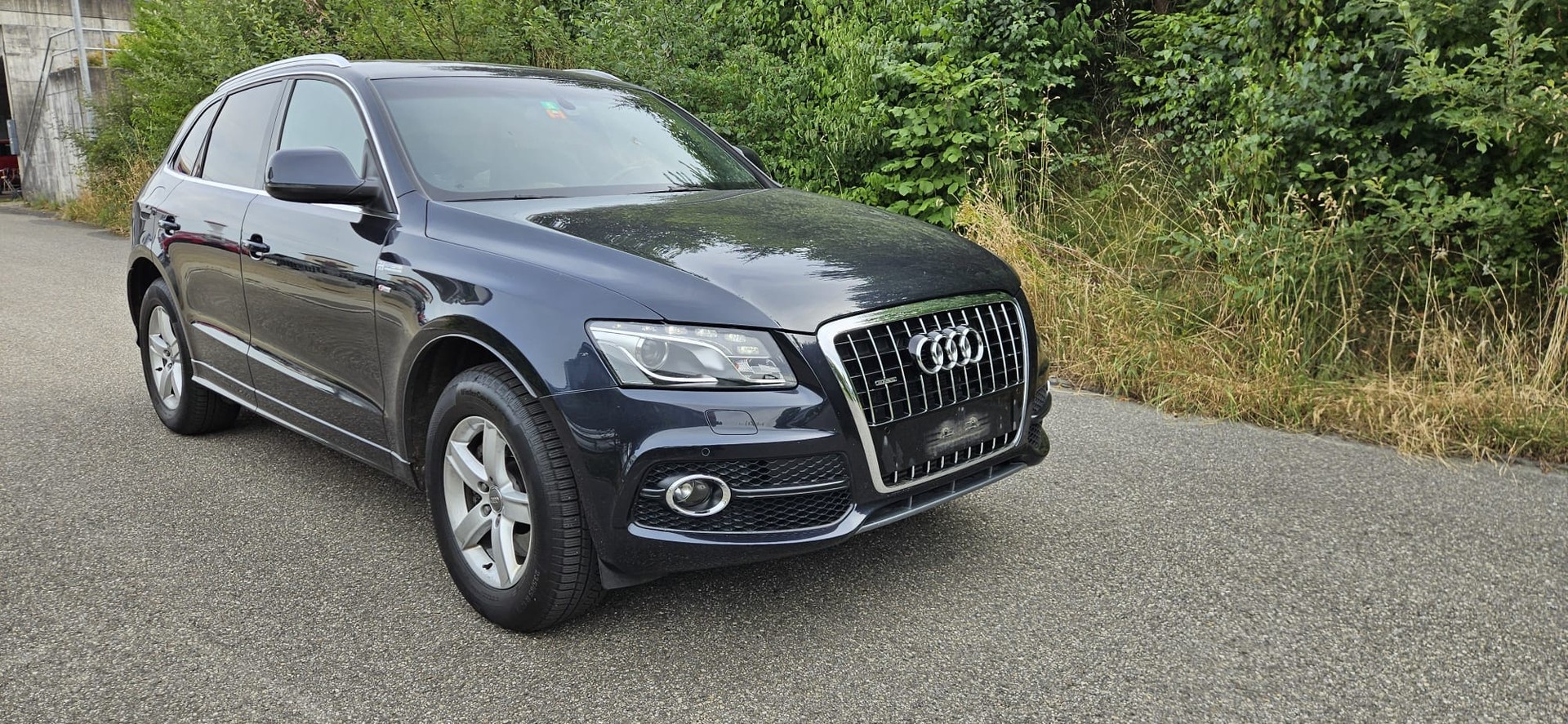 AUDI Q5 3.0 TDI quattro S-tronic-image-3