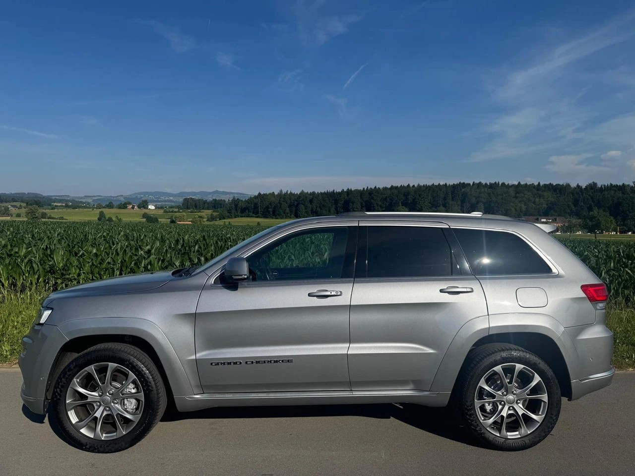 JEEP Grand Cherokee 3.0 CRD Summit Automatic-showroom-element-3