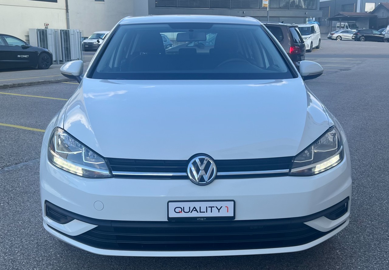 VW Golf 1.0 TSI Trendline-image-2