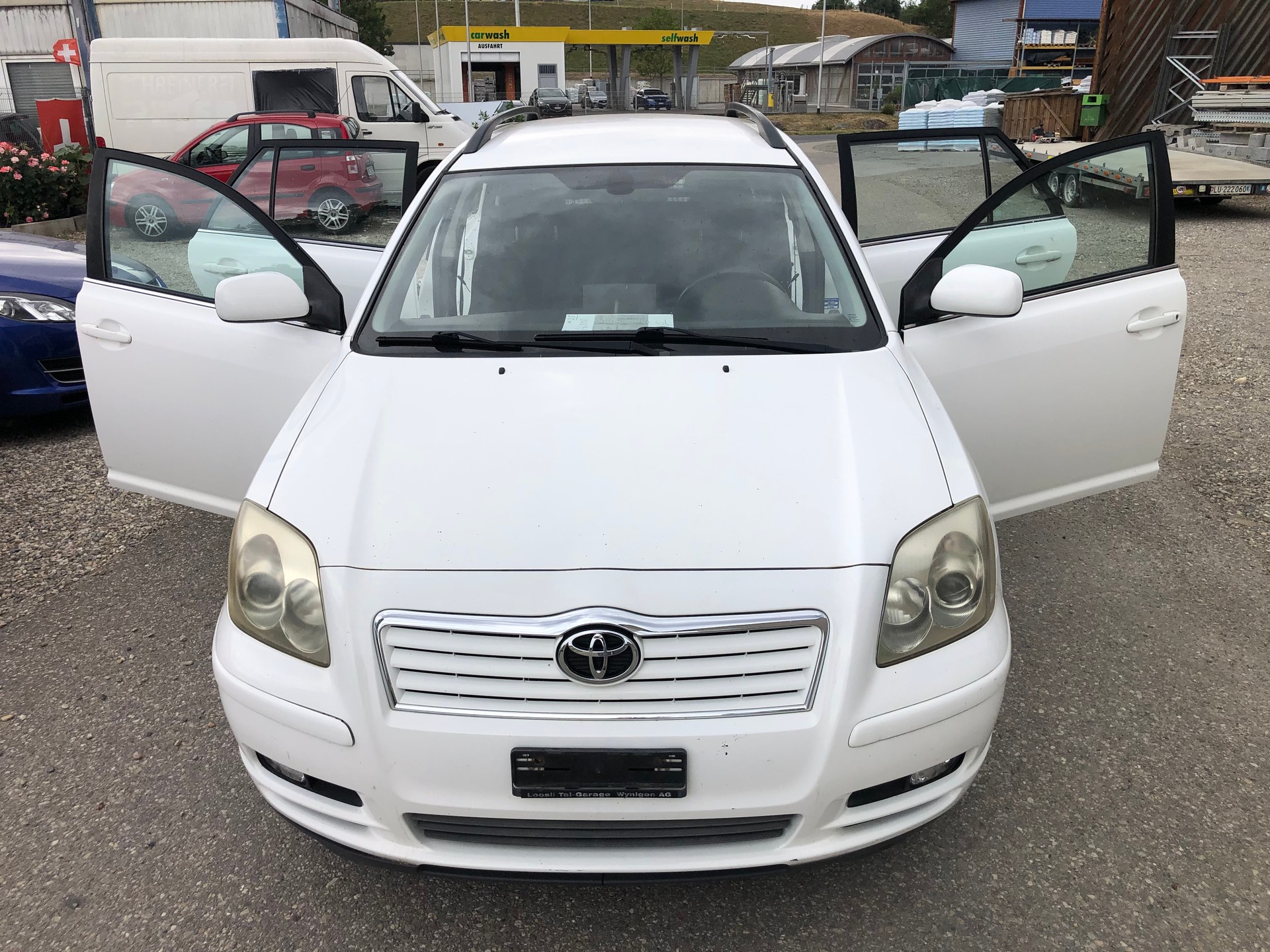 TOYOTA Avensis 2.0 D4 VVT-i Linea Sol Sportswagon-image-10