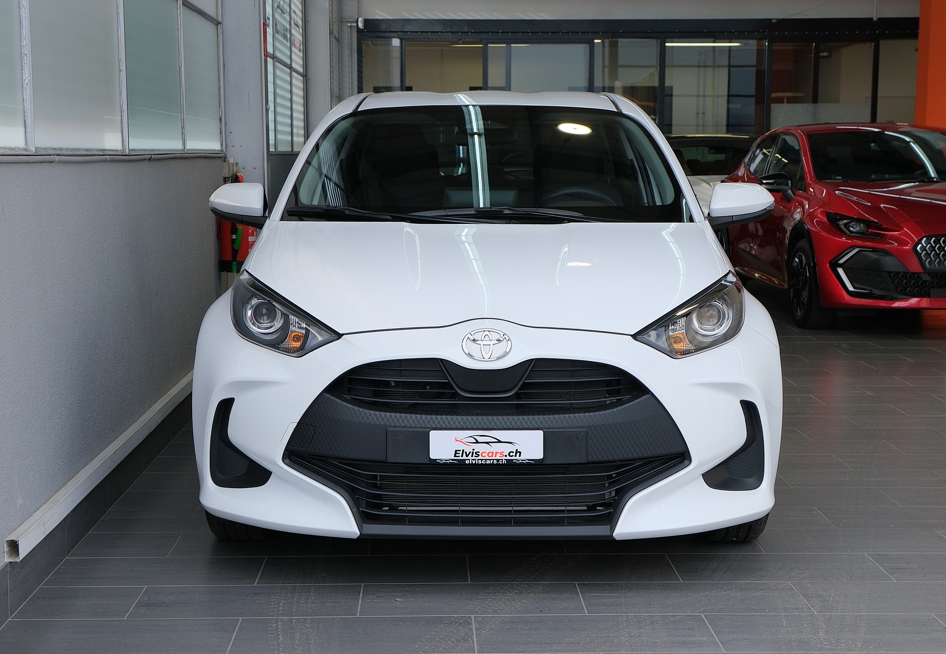 TOYOTA Yaris 1.5 Comfort e-CVT-image-30