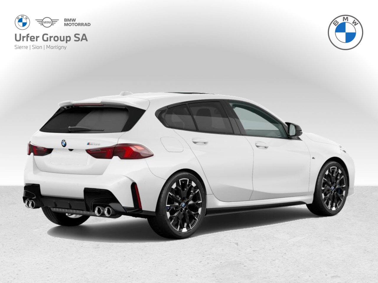BMW M135 xDrive-showroom-element-1