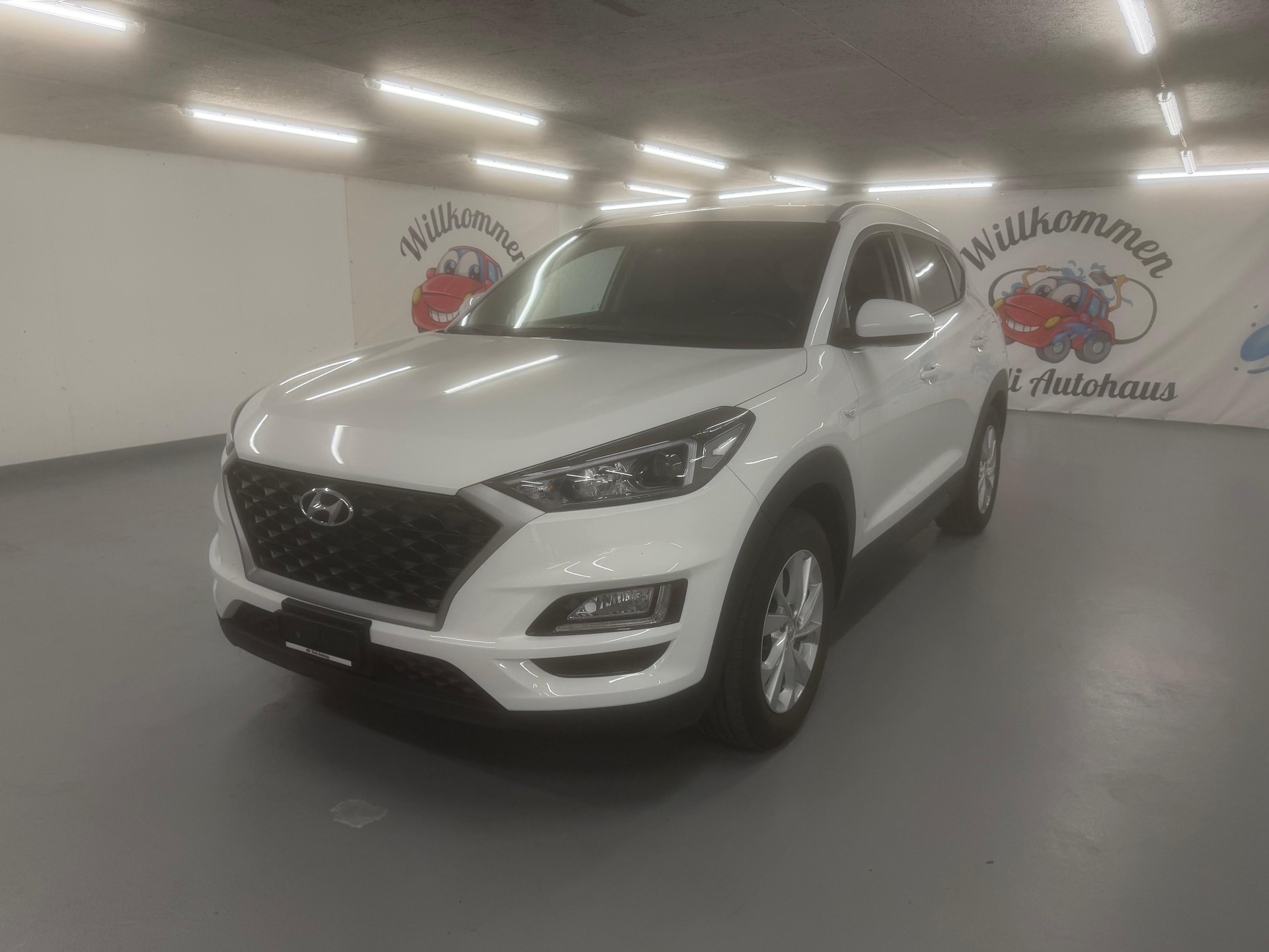 HYUNDAI Tucson 1.6 TGDI Amplia 2WD DCT