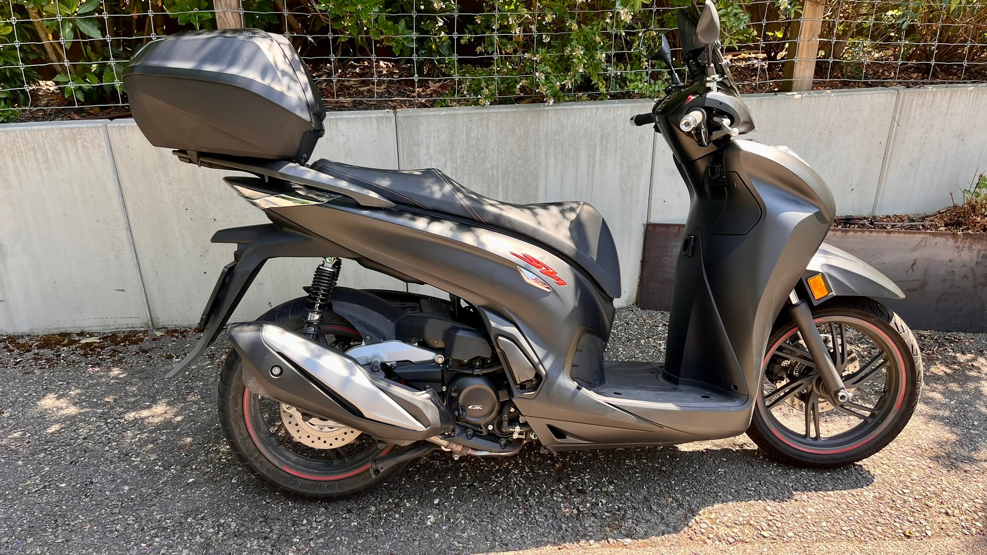 HONDA SH 350 Sporty-image-2