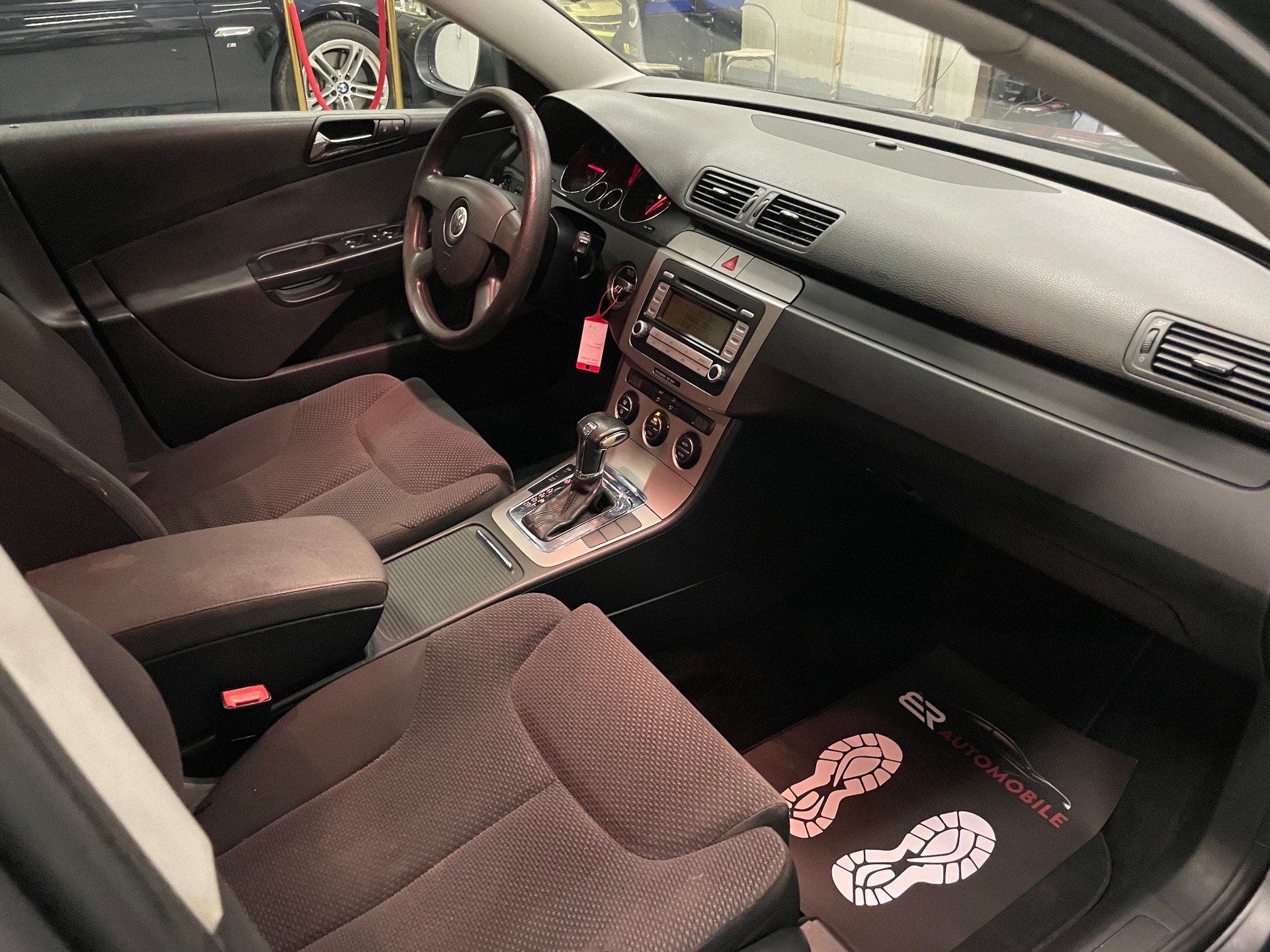 VW Passat 2.0 TDI Comfortline-image-9