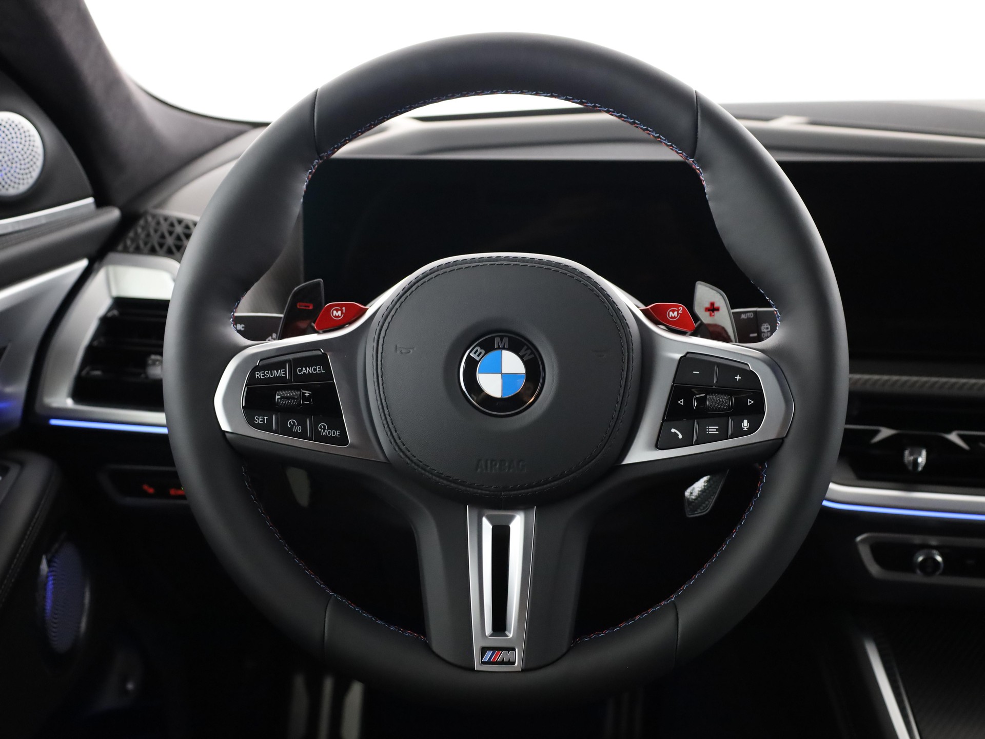 BMW XM 50e Plug-in Hybrid-image-18