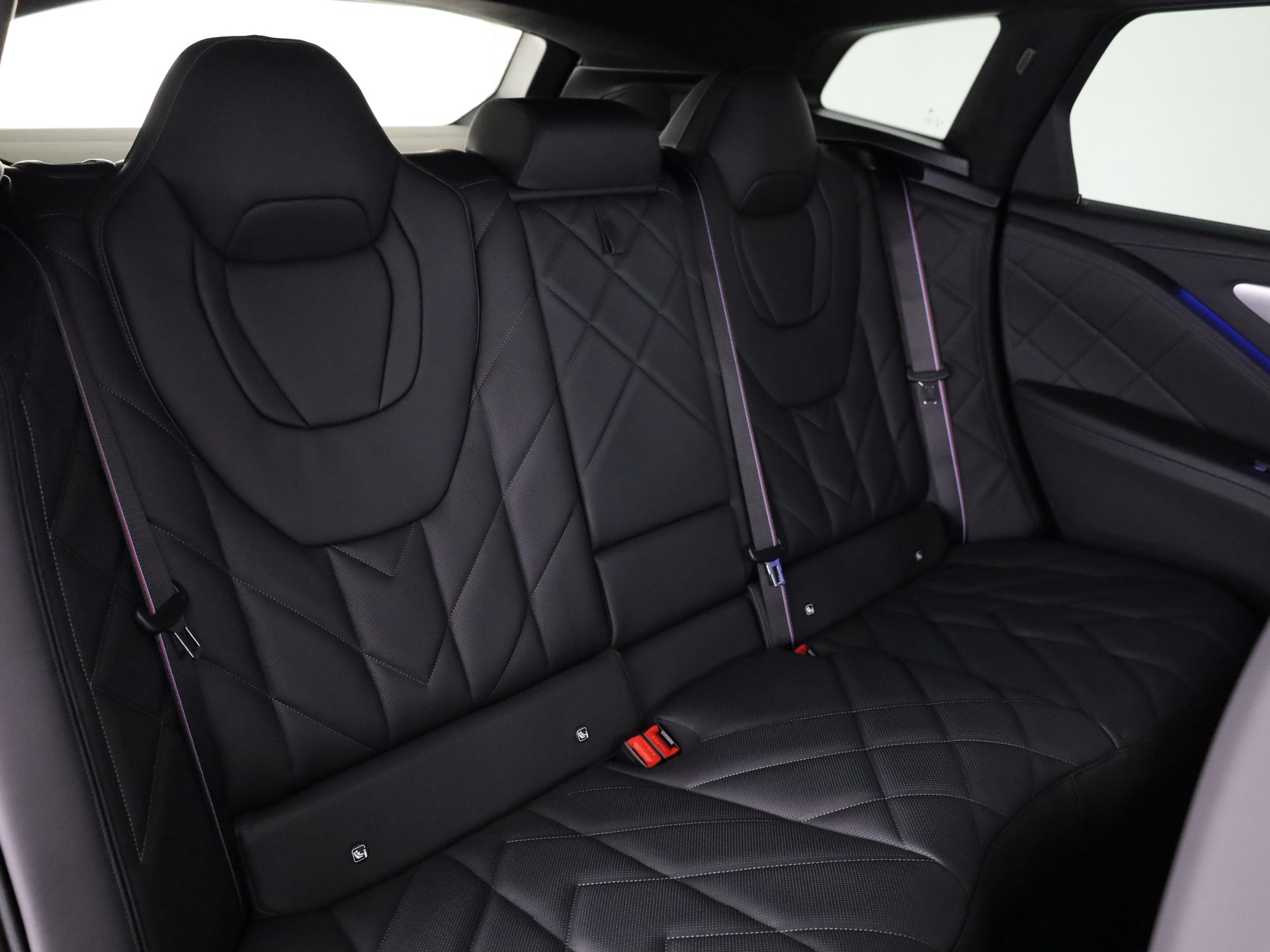 BMW XM 50e Plug-in Hybrid-image-15