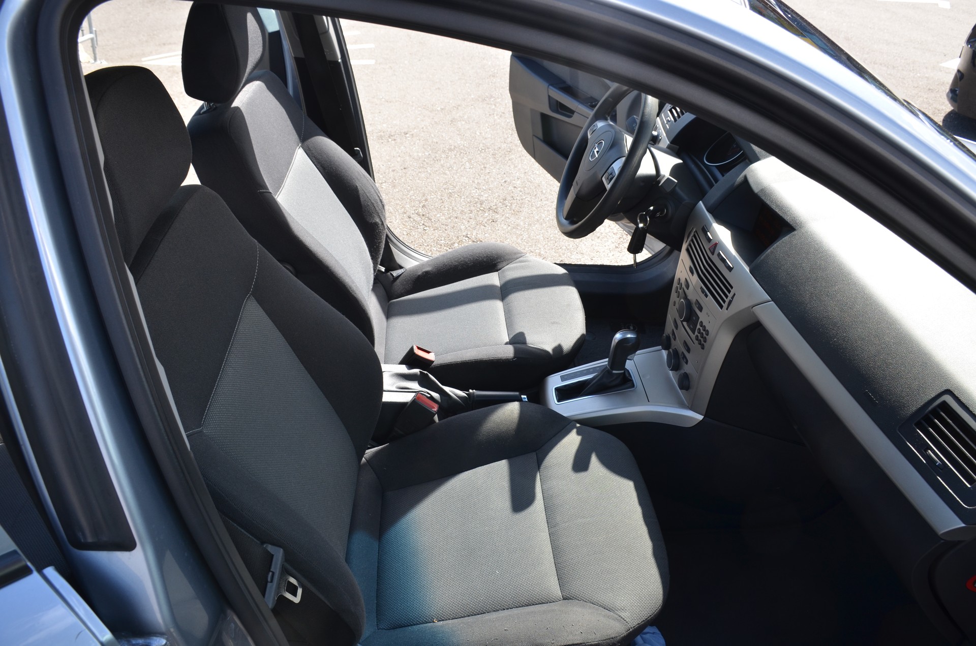 OPEL Astra 1.8i 16V Enjoy-image-18