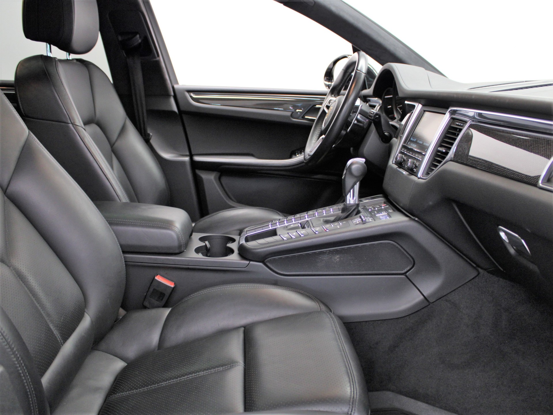PORSCHE Macan Turbo PDK-image-4