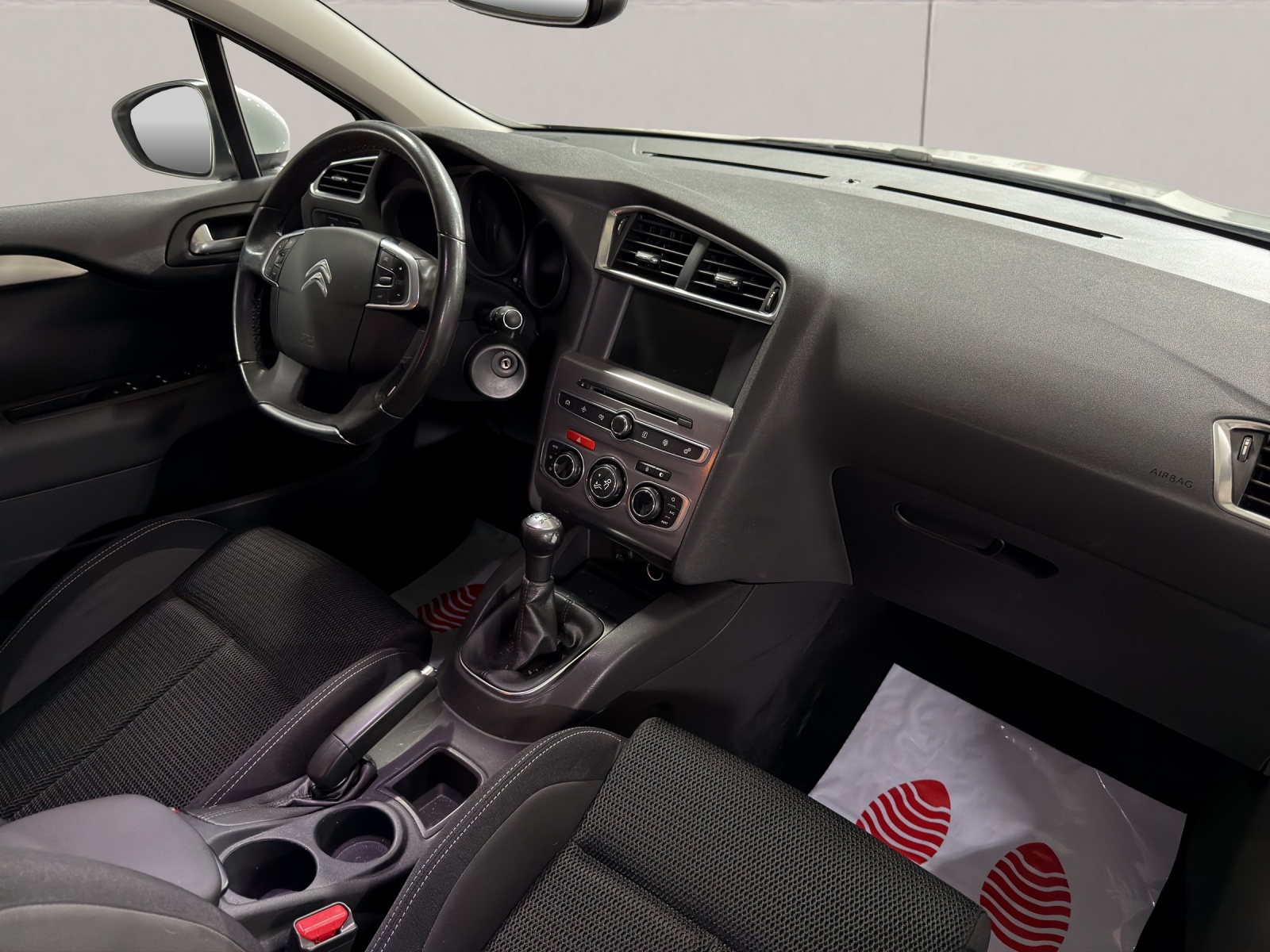 CITROEN C4 1.2 Pure Tech Feel-image-10