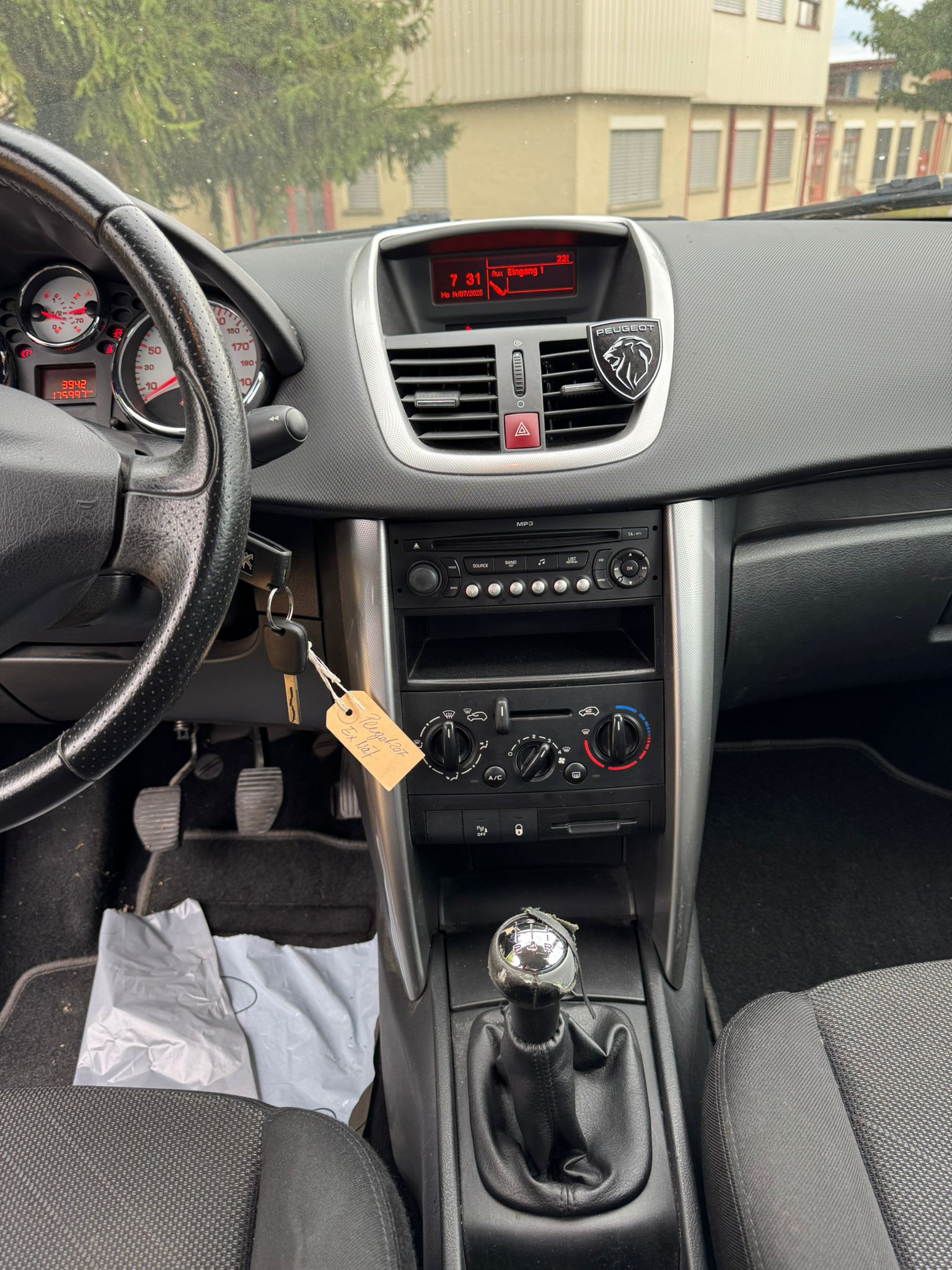 PEUGEOT 207 1.6 16V Sport-image-11