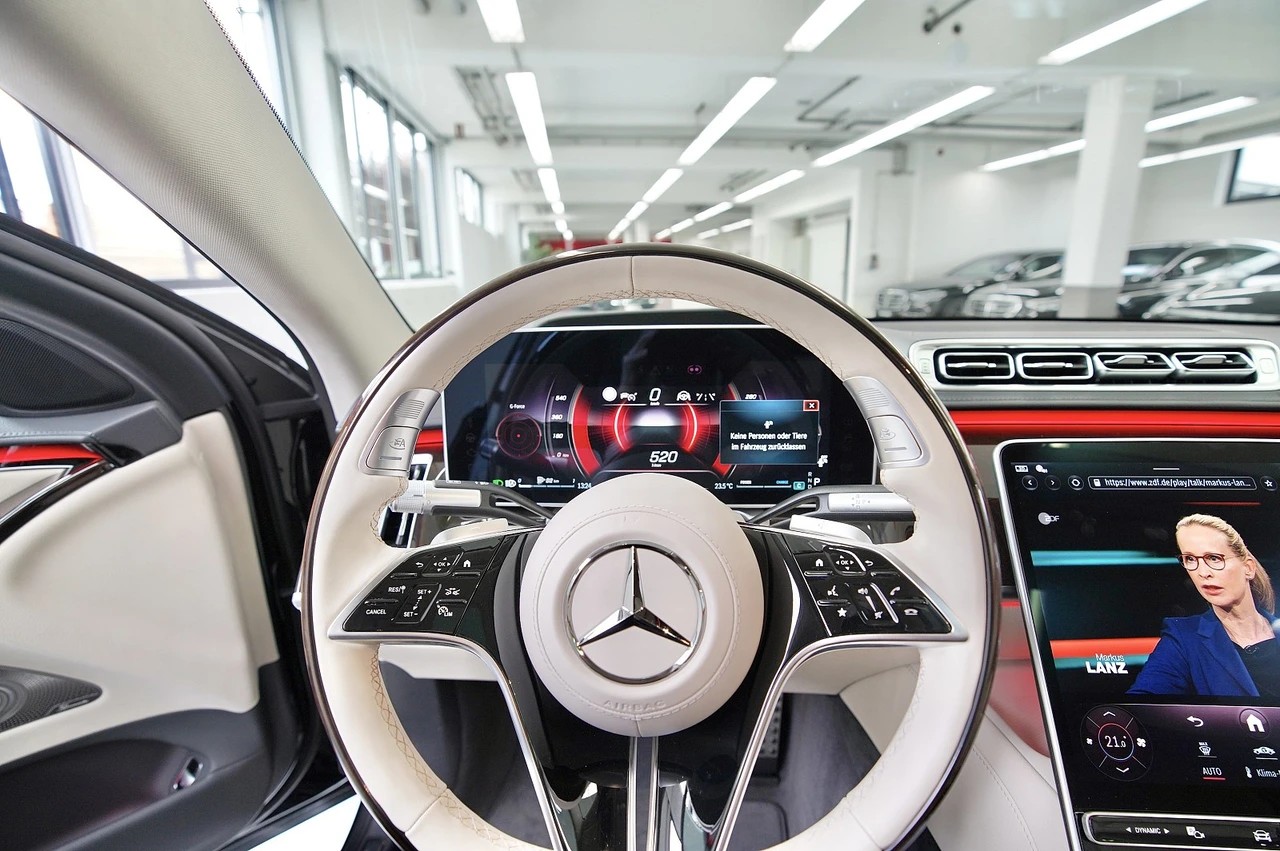 MERCEDES-BENZ S 450 L 4Matic AMG Line 9G-Tronic-image-9